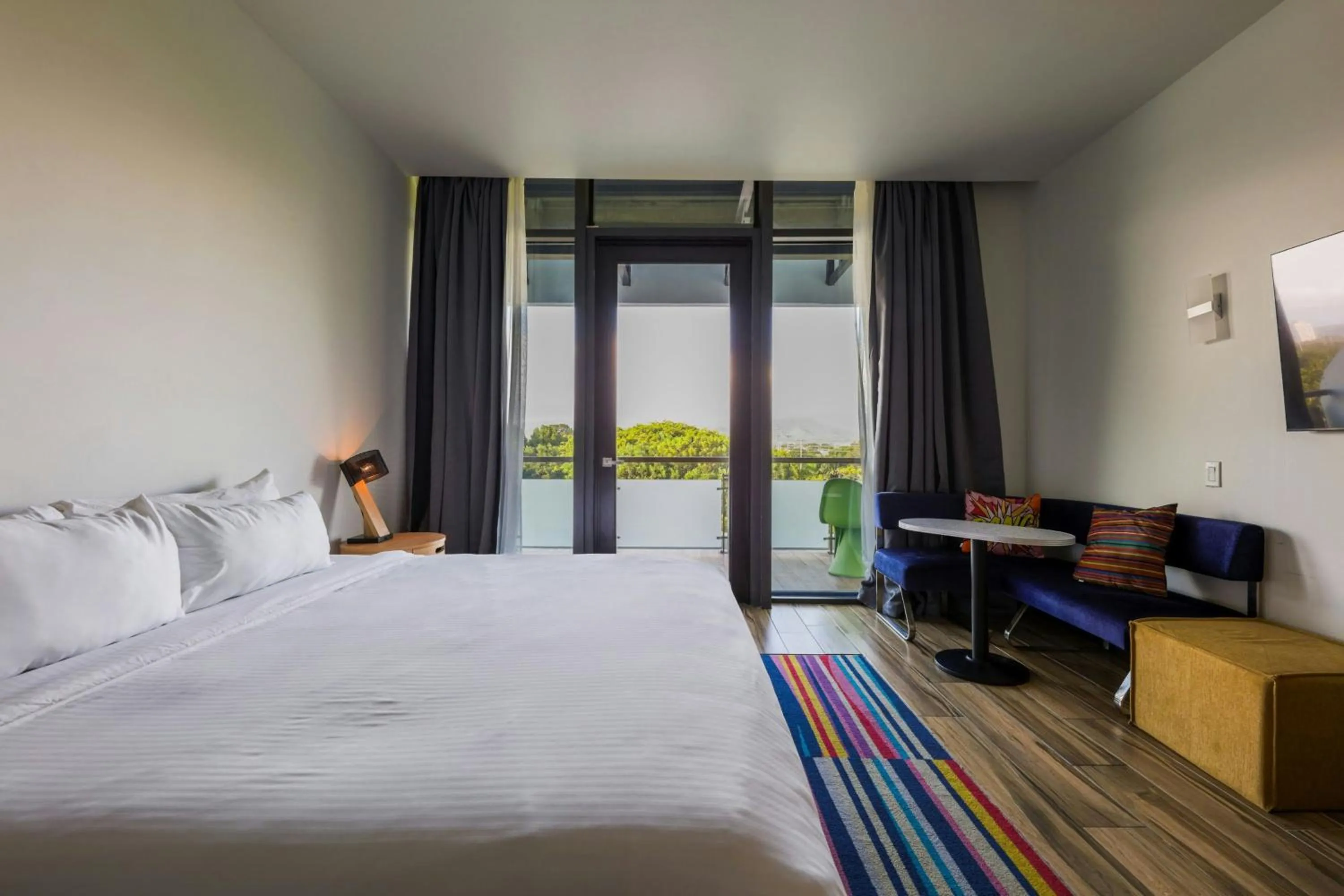 Photo of the whole room, Bed in Aloft Ponce Hotel & Casino