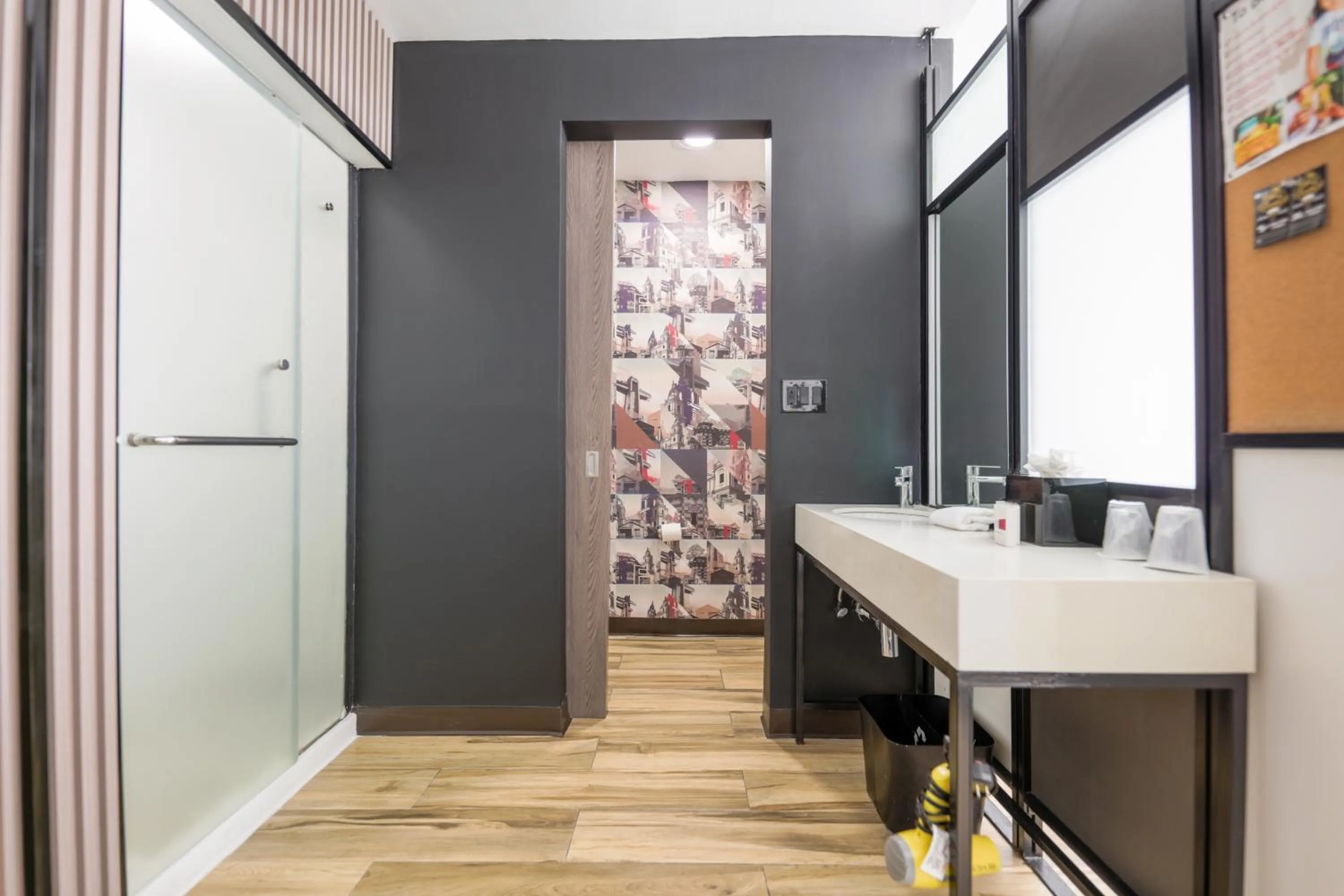 Shower in Aloft Ponce Hotel & Casino