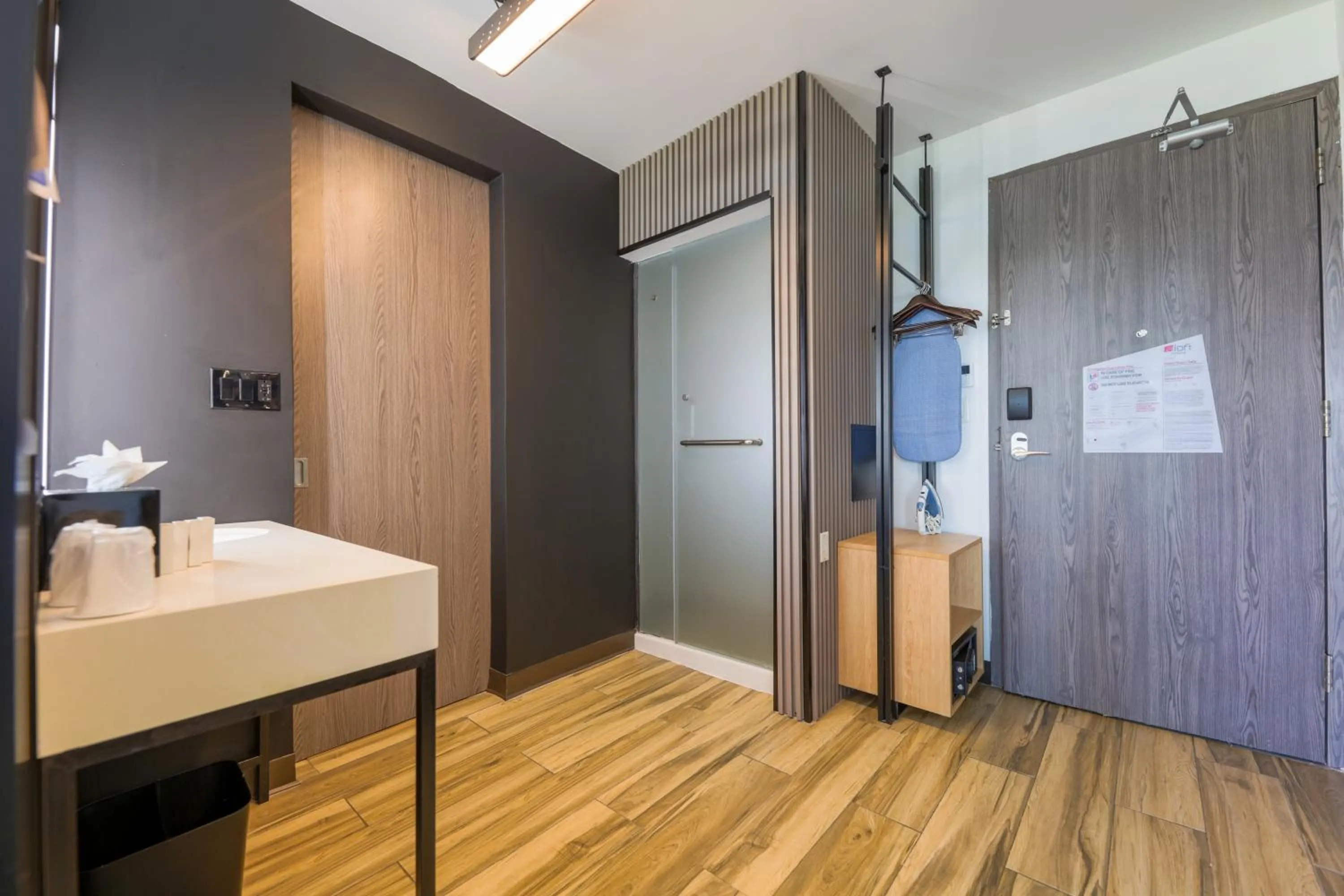 Shower in Aloft Ponce Hotel & Casino