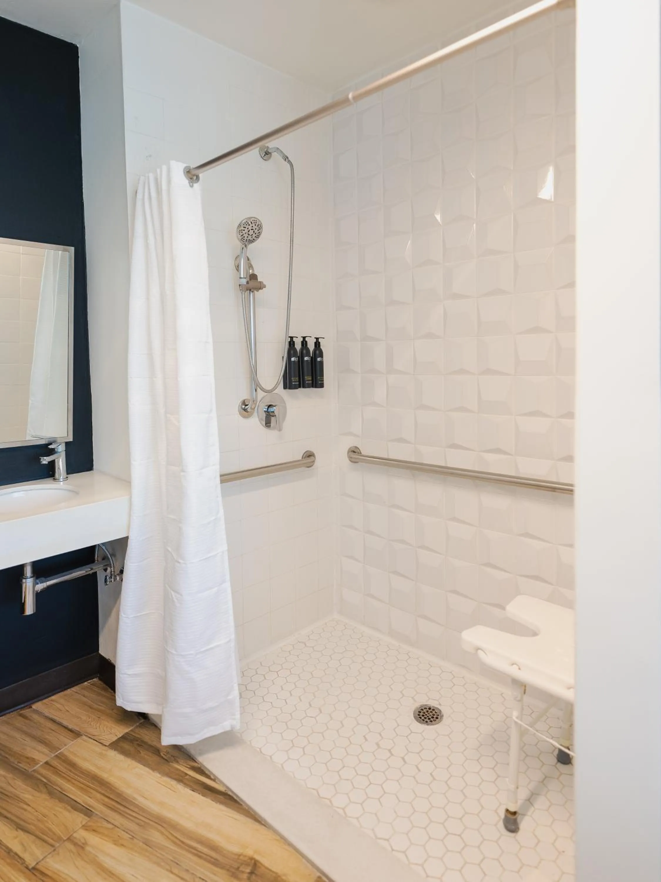 Shower in Aloft Ponce Hotel & Casino