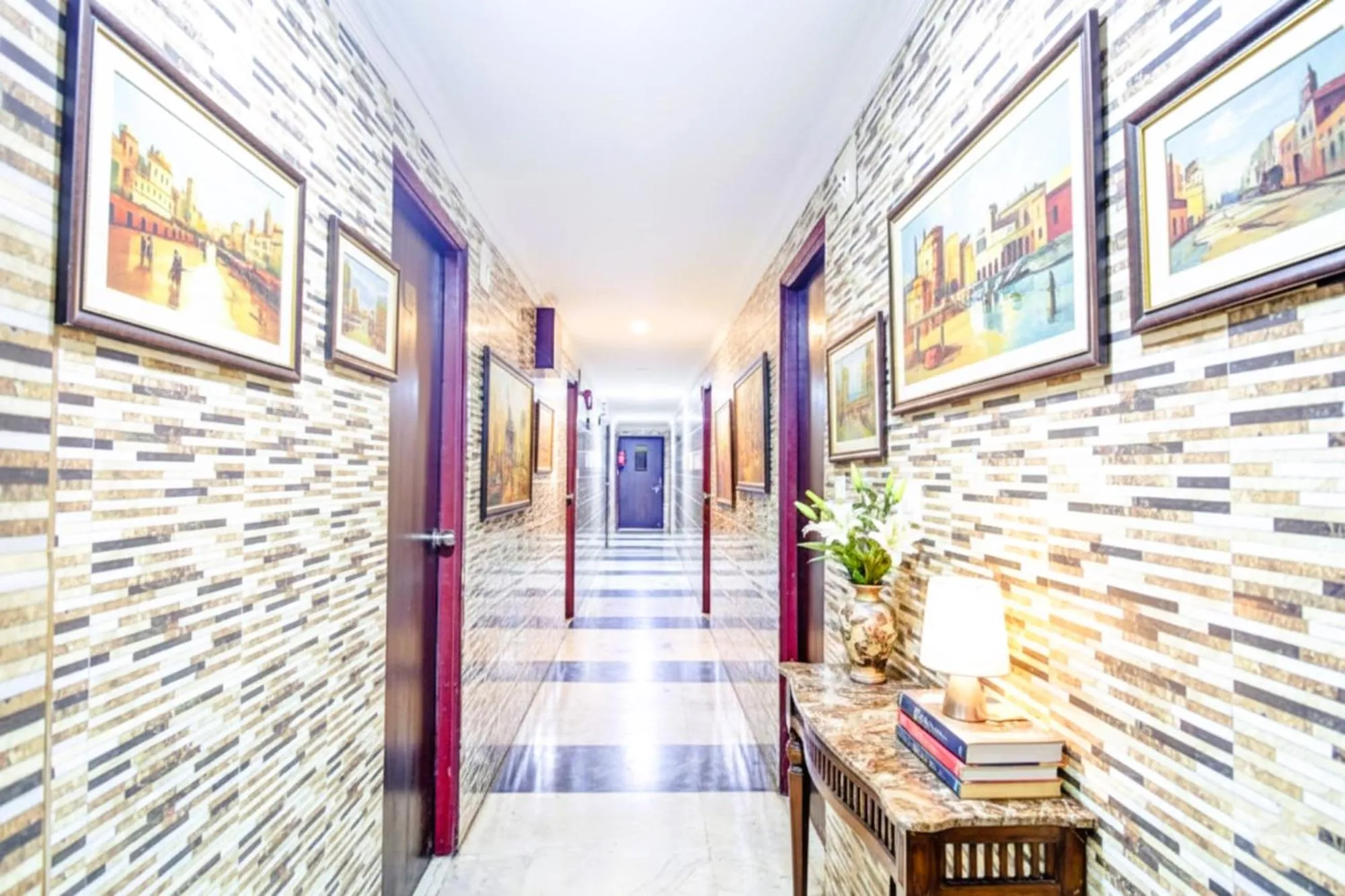 Lobby or reception in FabHotel Raj Darbar