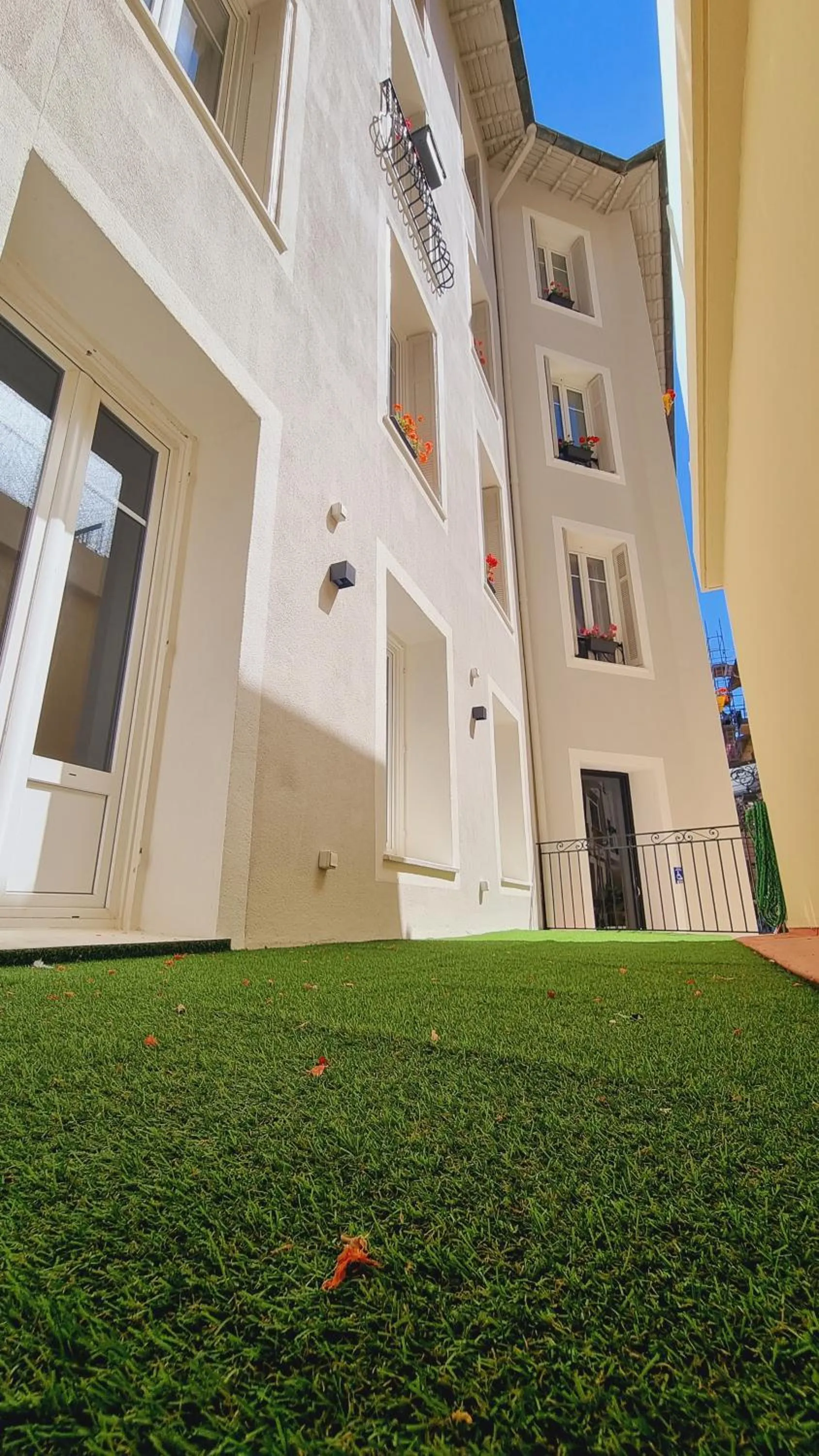 Property building in Boutique Hotel Nice Côte d'azur