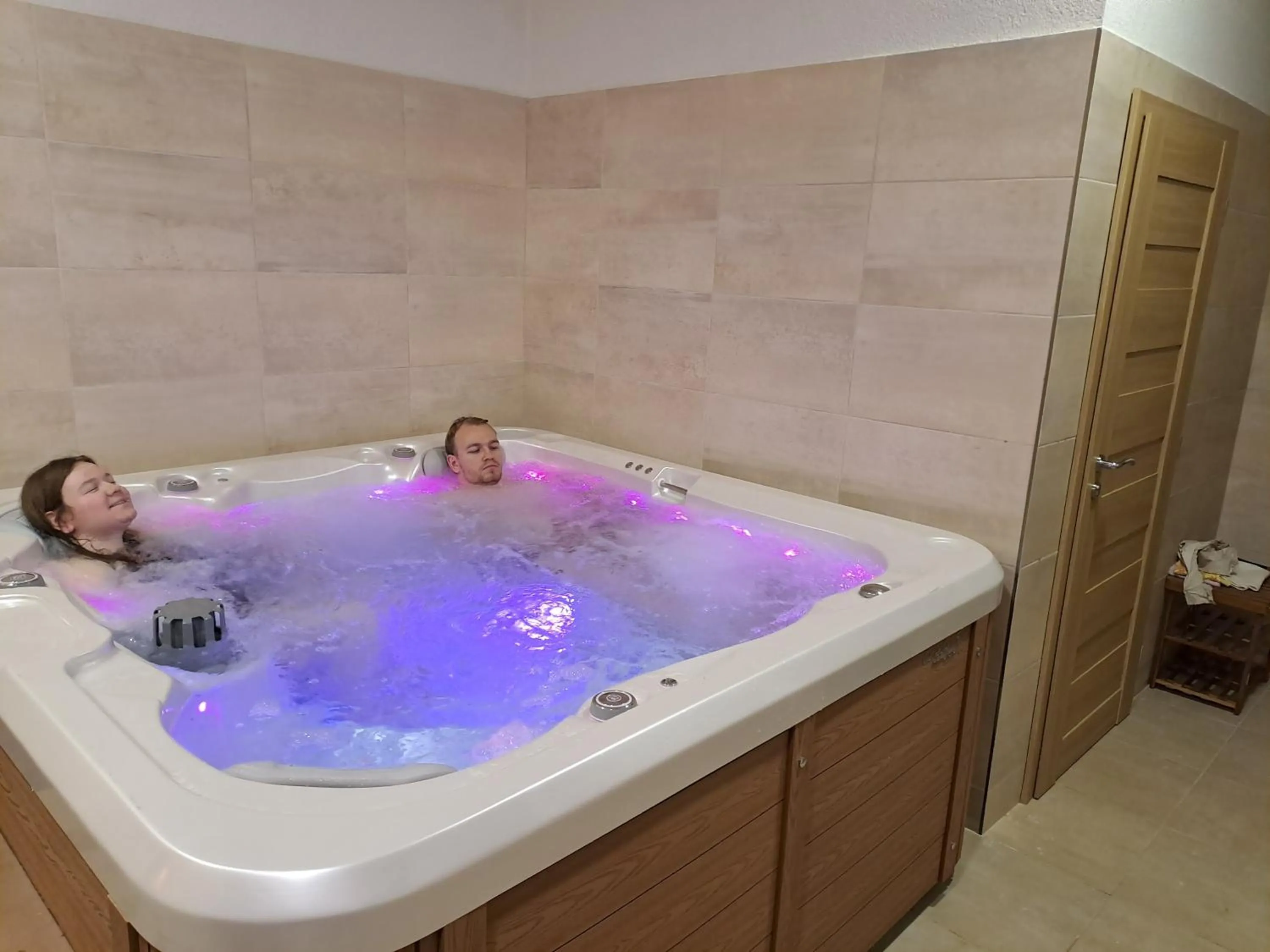 Hot Tub in Penzión pri studničke Omastiná