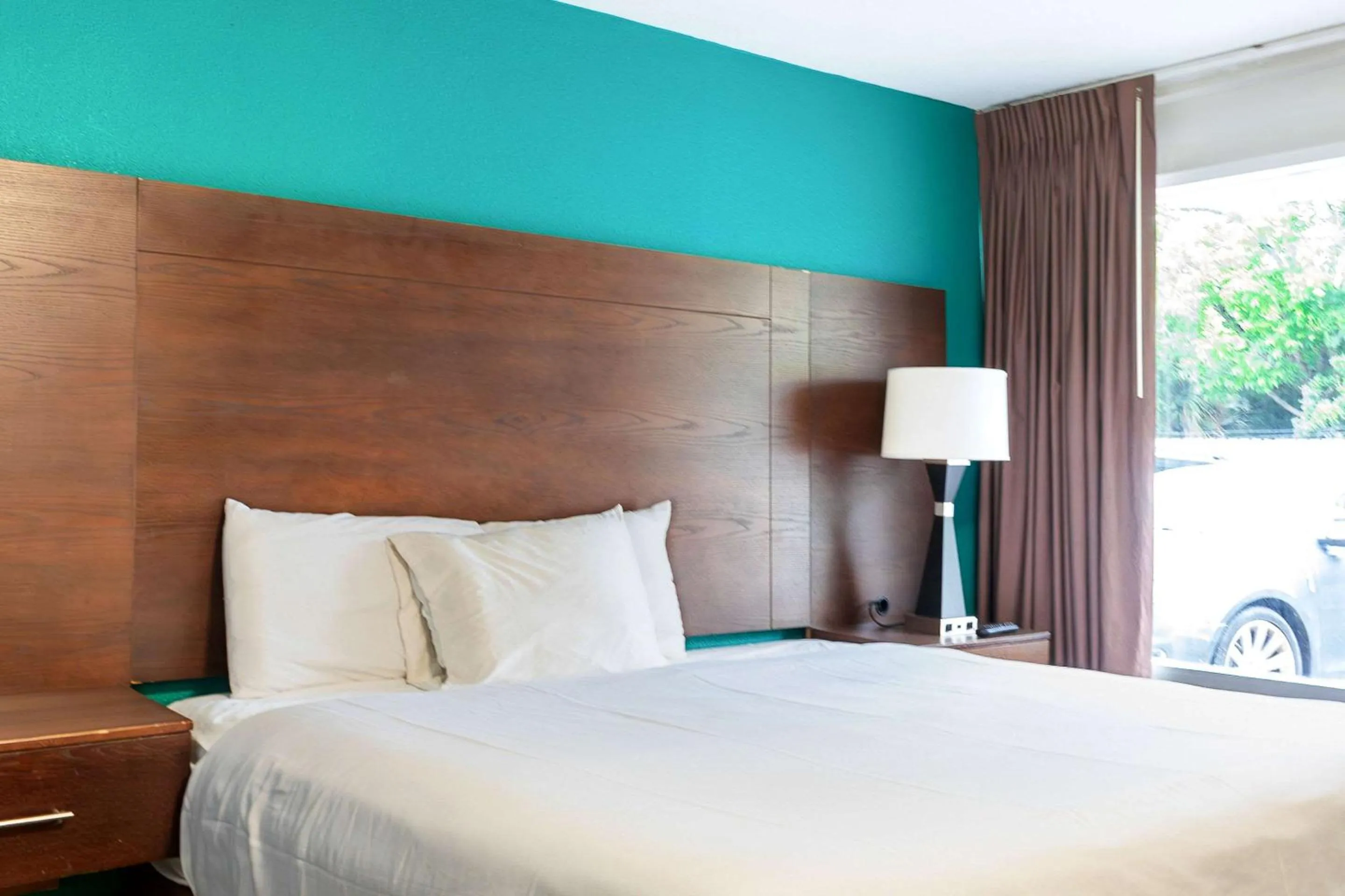 Bedroom, Bed in Rodeway Inn Augusta North Washington Road