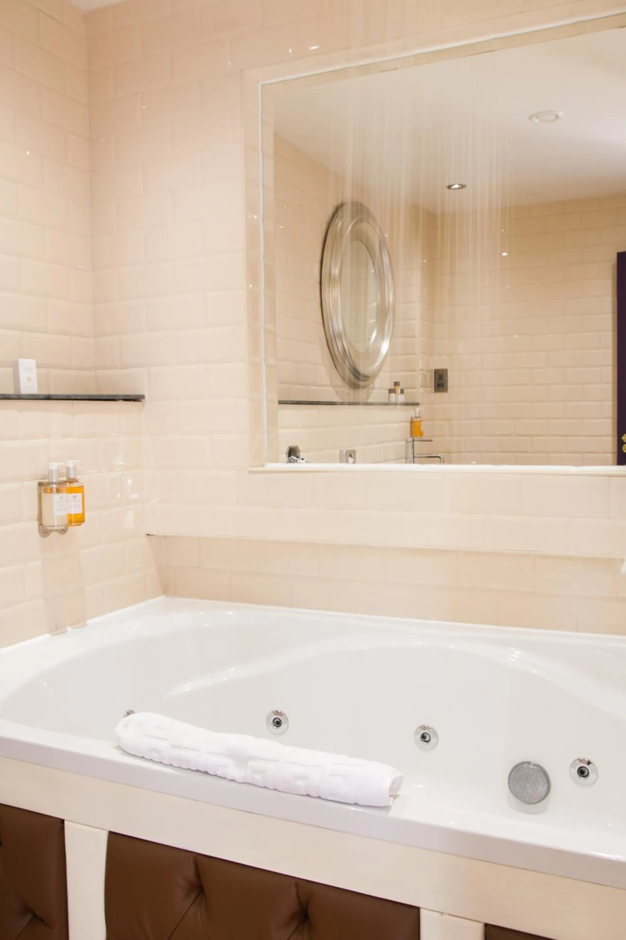 Bathroom in The Coal Exchange Hotel