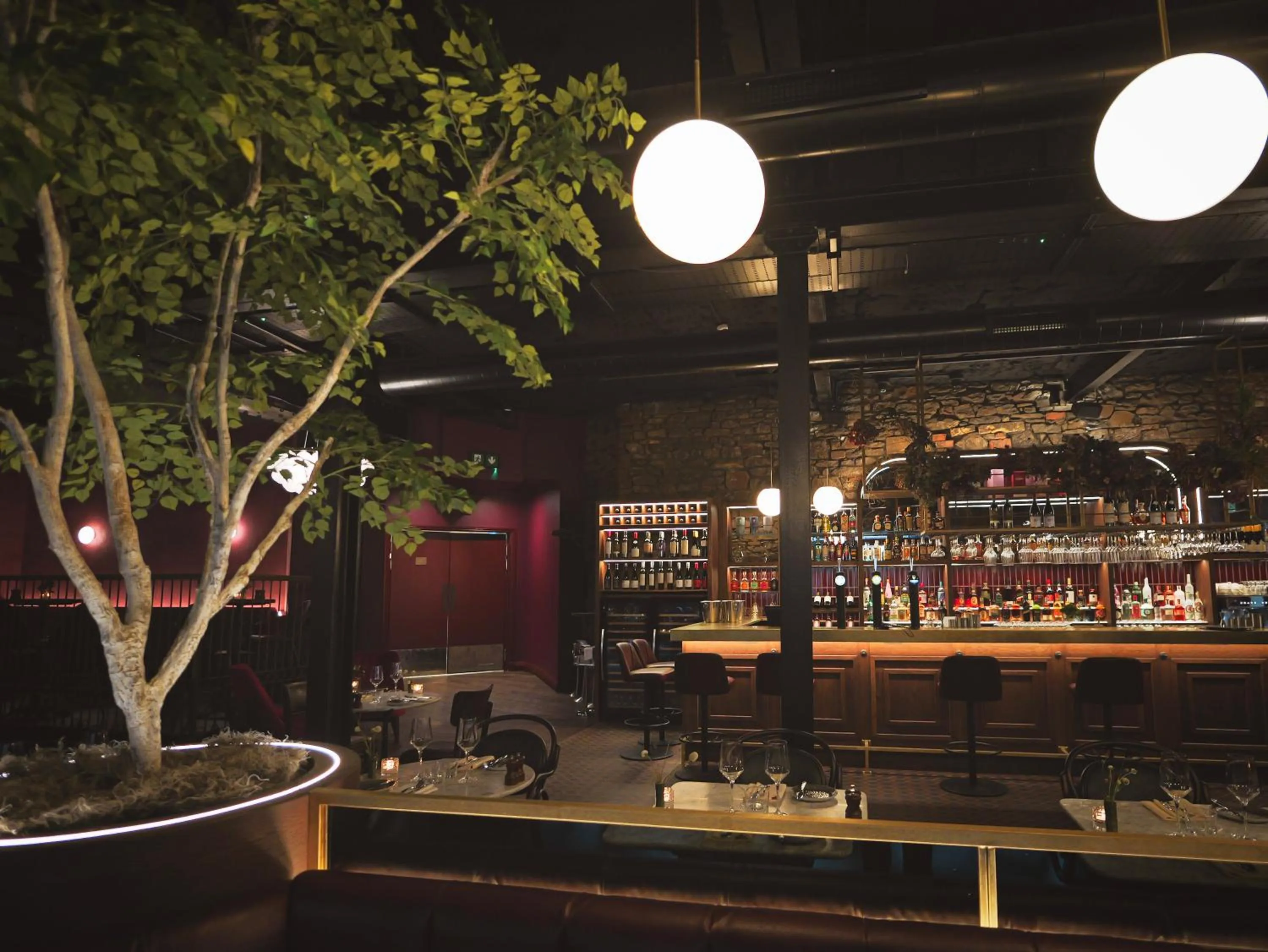 Restaurant/places to eat in The Coal Exchange Hotel