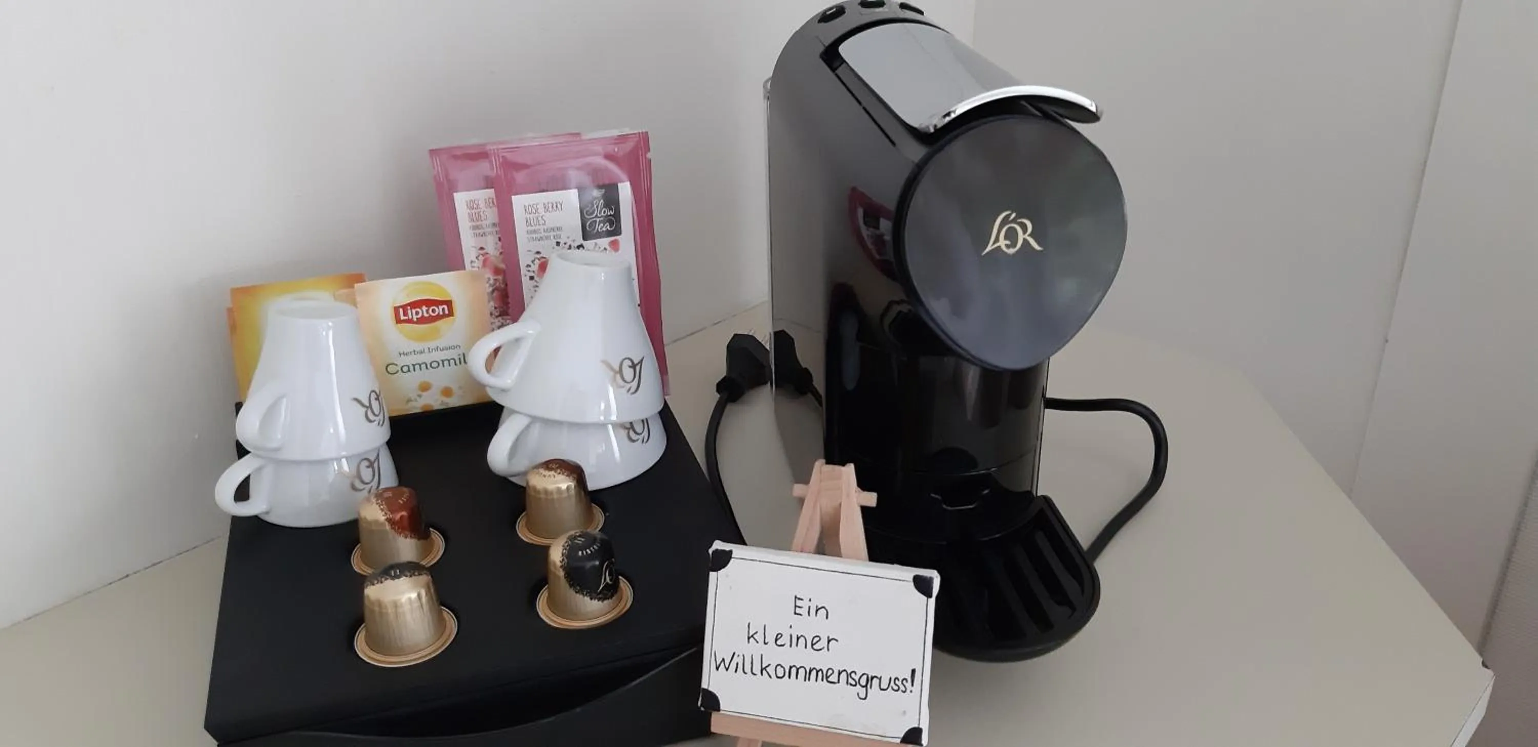 Coffee/tea facilities in Garni Hotel Torkelbündte