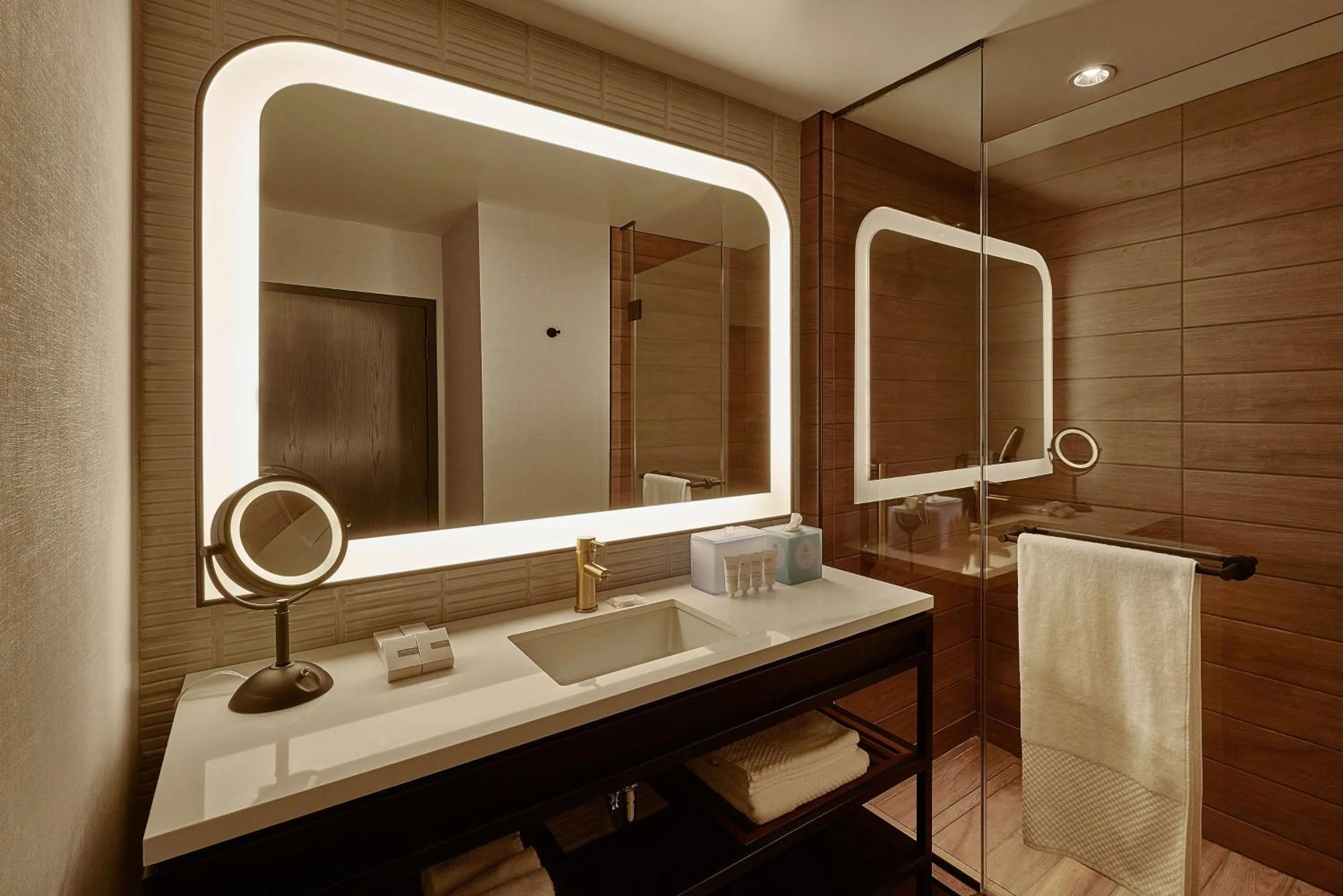 Bathroom in Sable At Navy Pier Chicago, Curio Collection By Hilton