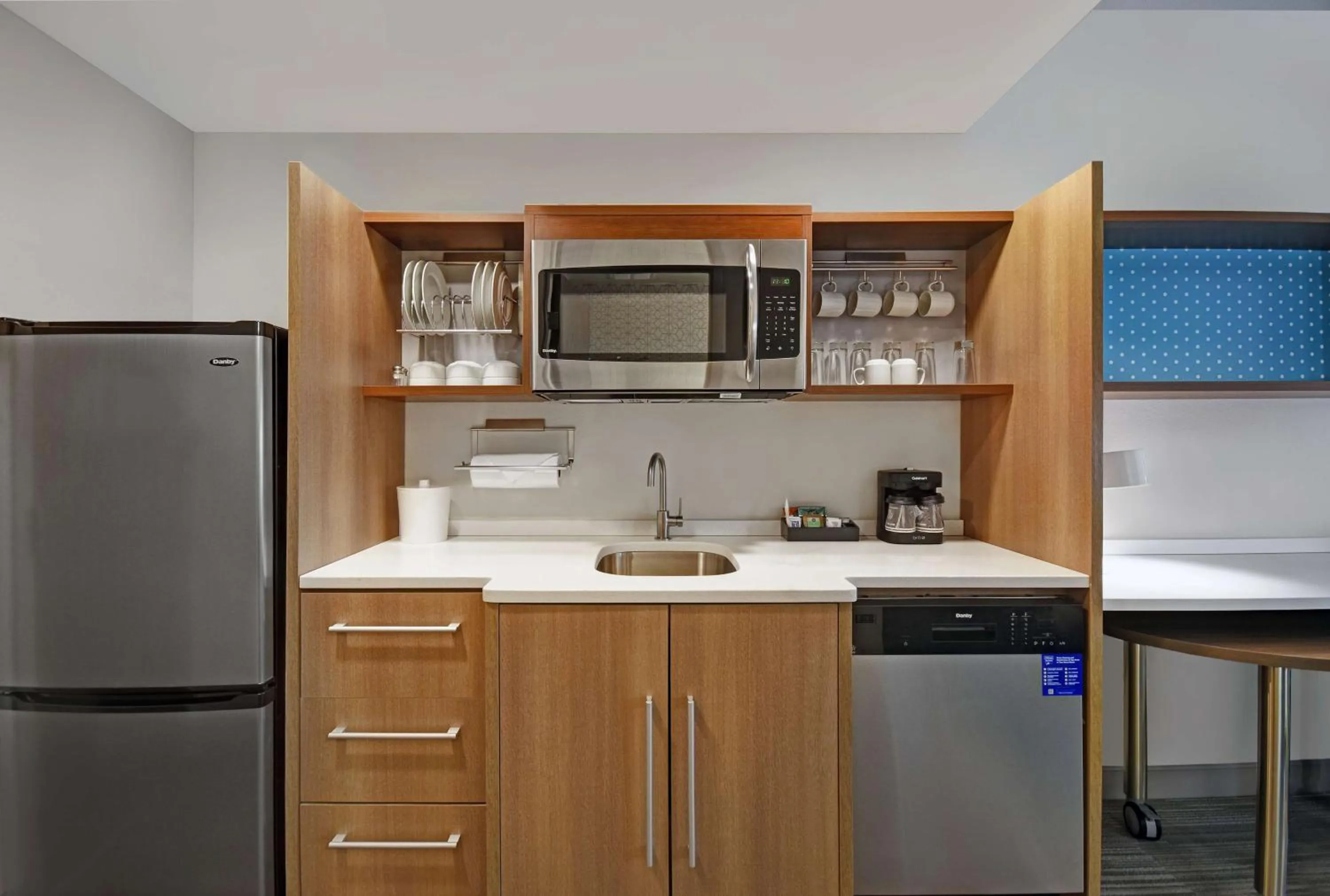 Kitchen or kitchenette in Home2 Suites By Hilton Springdale Cincinnati