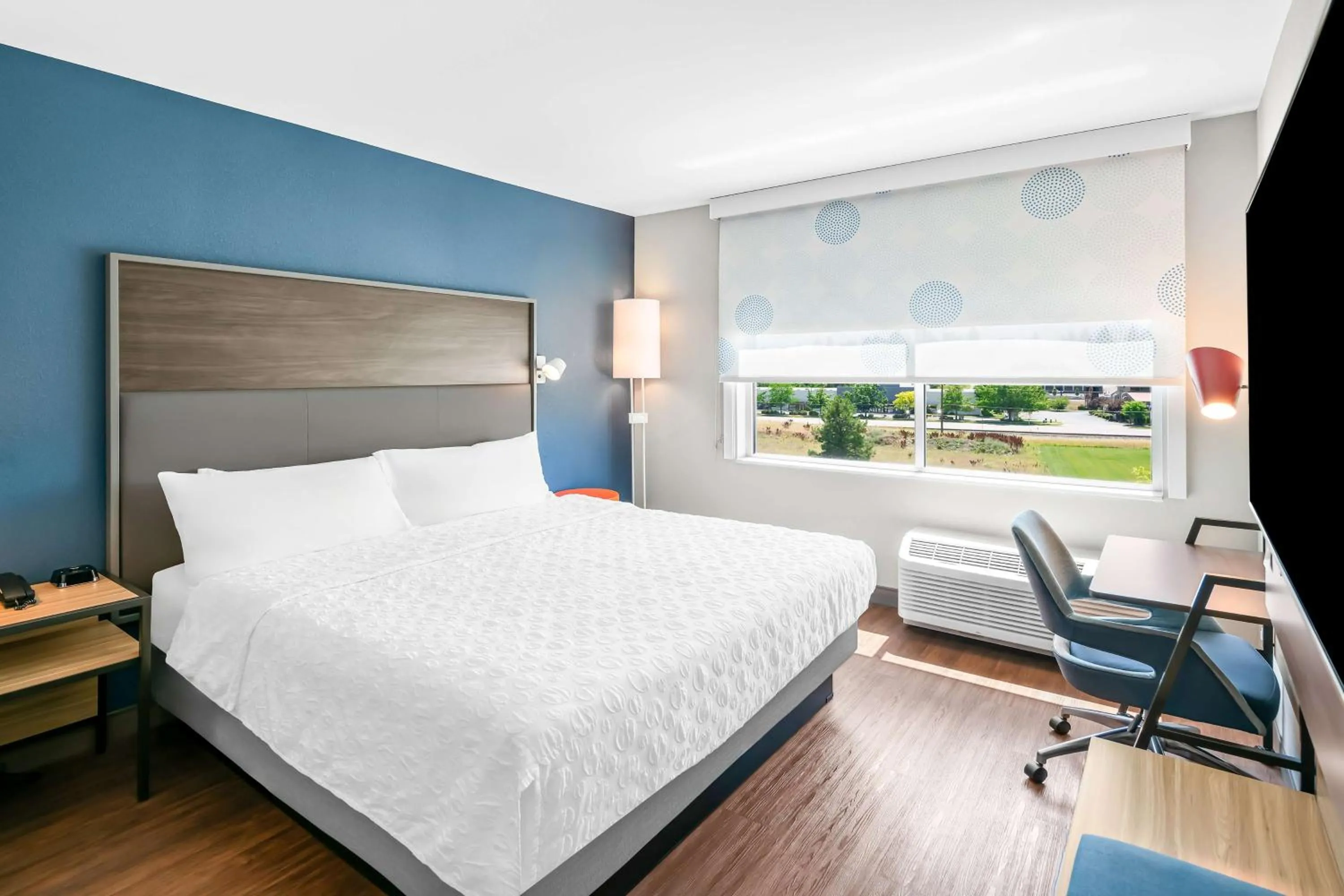 Bed in Tru By Hilton Spokane Valley, Wa