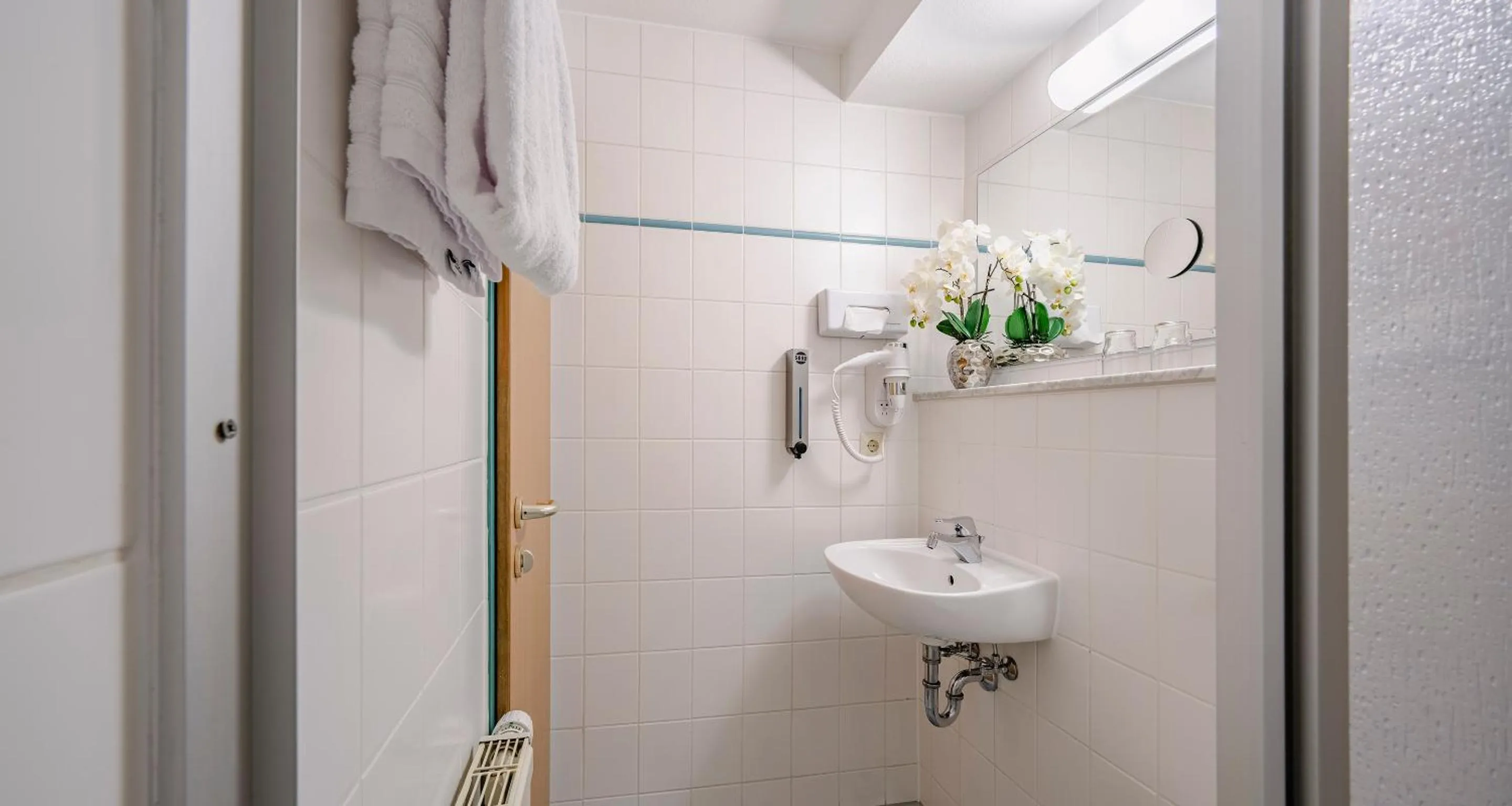 Bathroom in PLAZA INN Blankenburg Ditzingen, Sure Hotel Collection