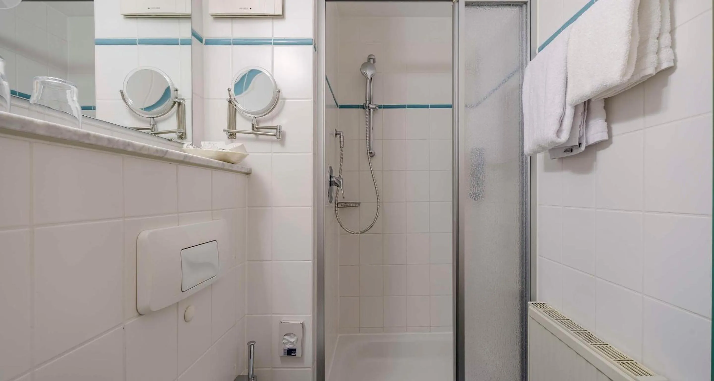 Bathroom in PLAZA INN Blankenburg Ditzingen, Sure Hotel Collection