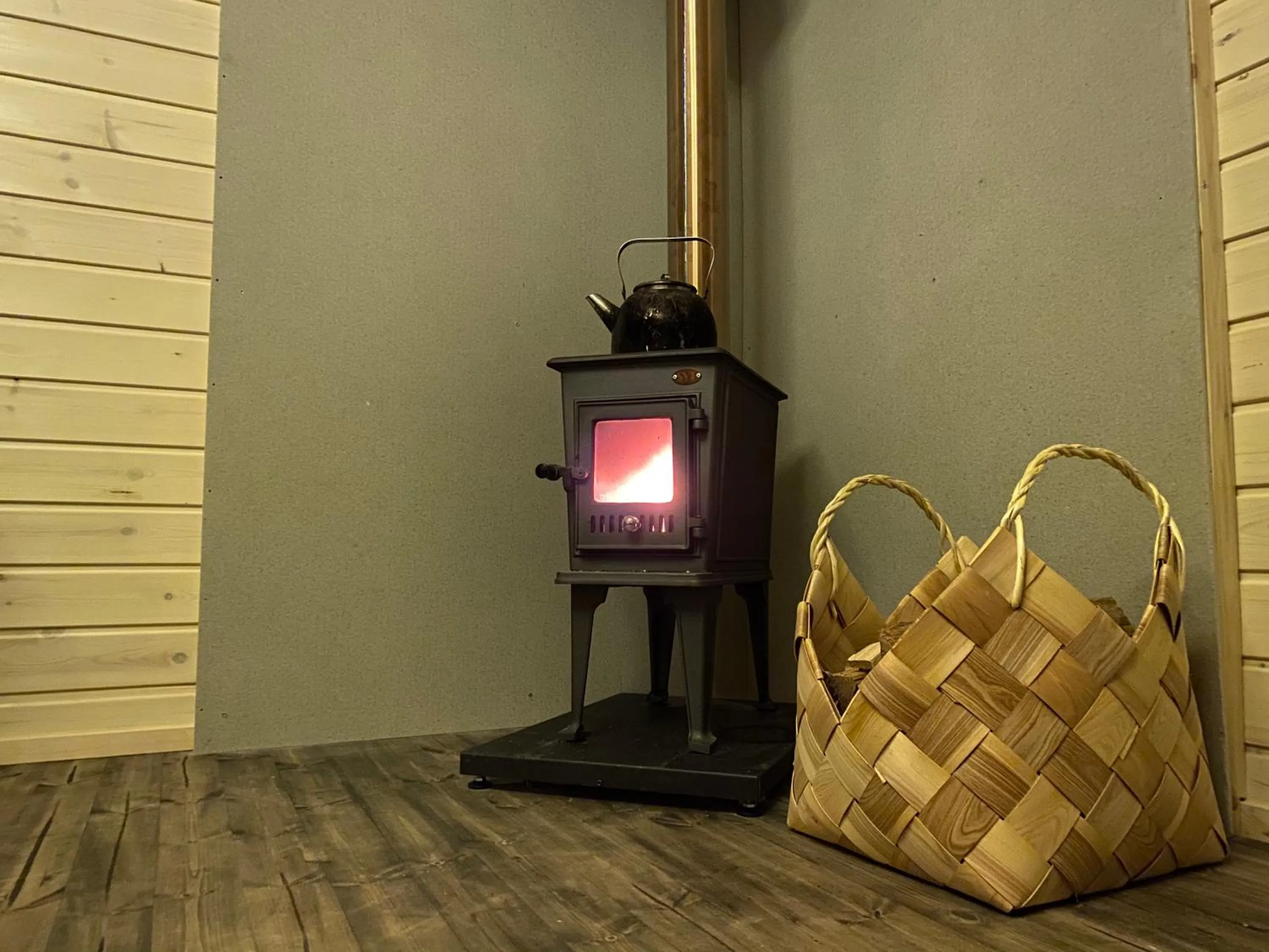 flat iron in Aurora Husky Hut