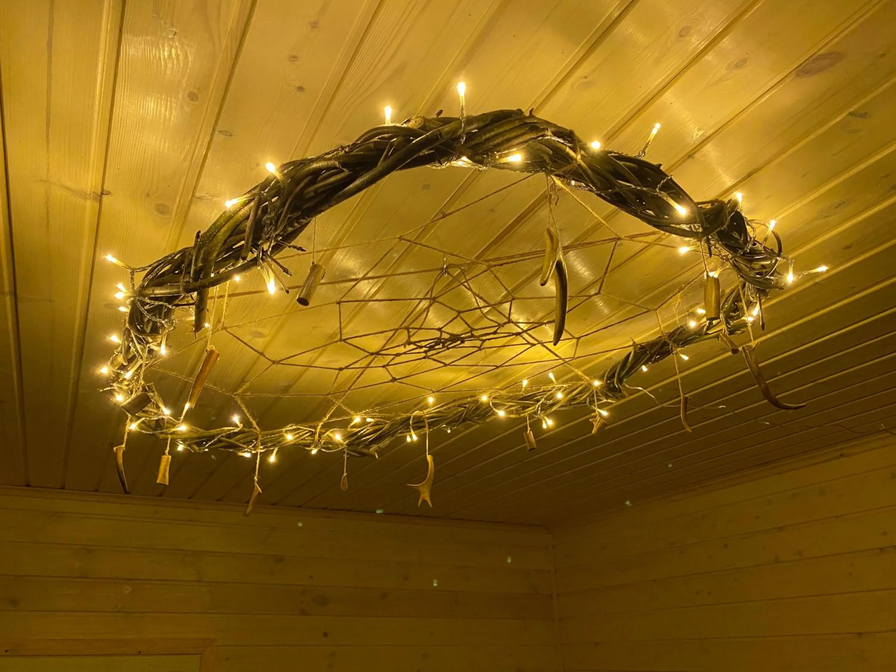 Decorative detail in Aurora Husky Hut