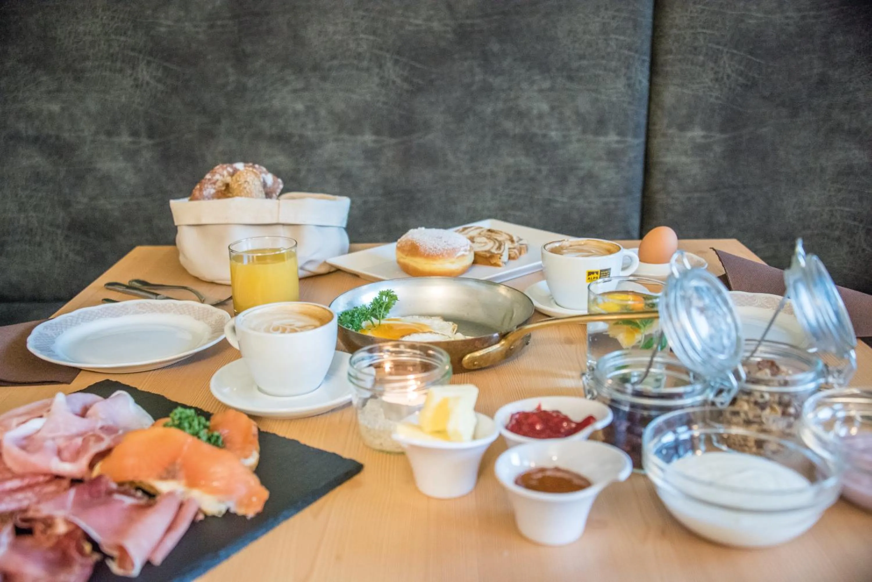 Apparthotel Feldhof - Living and Bistro