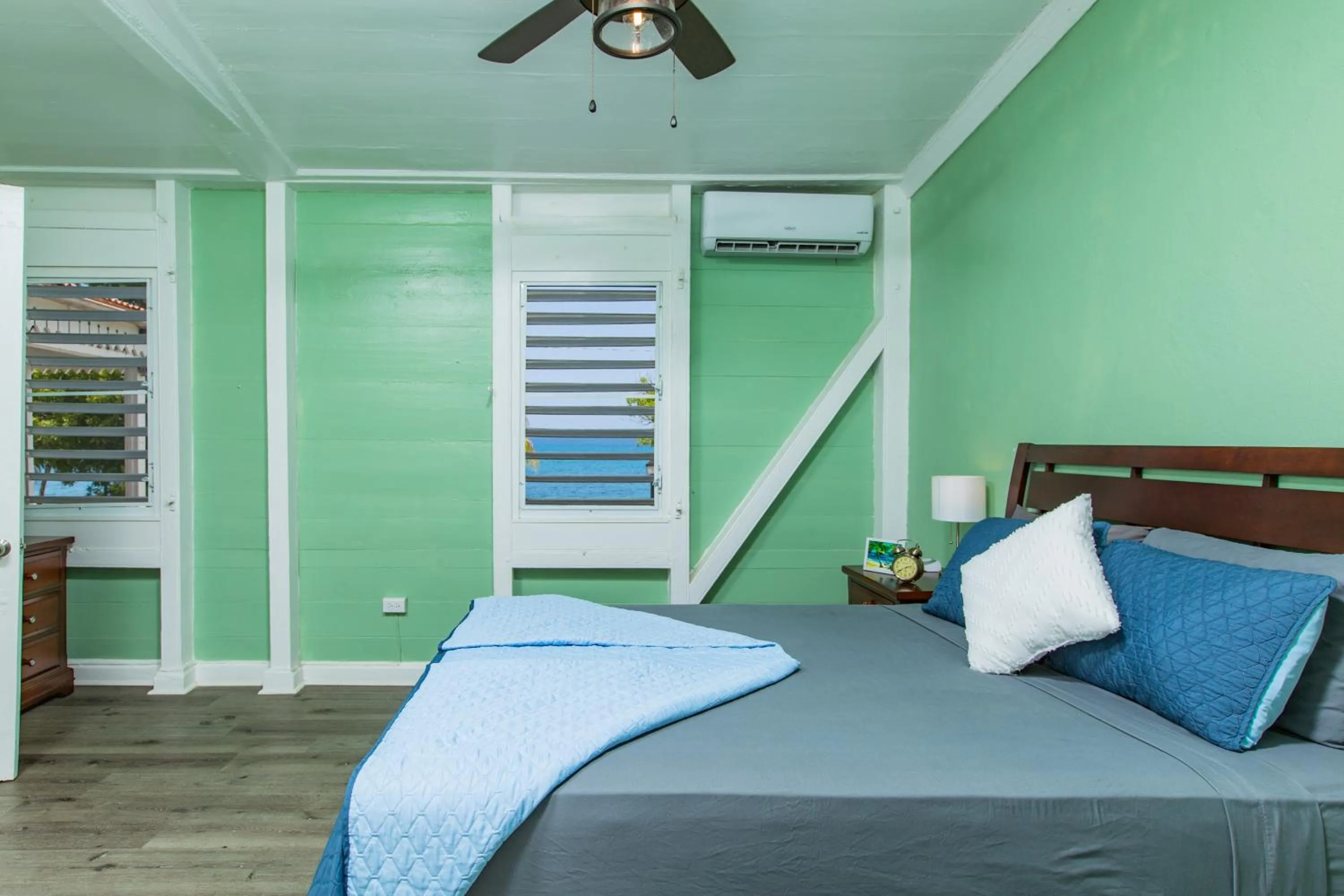 Bedroom, Bed in Victoria House