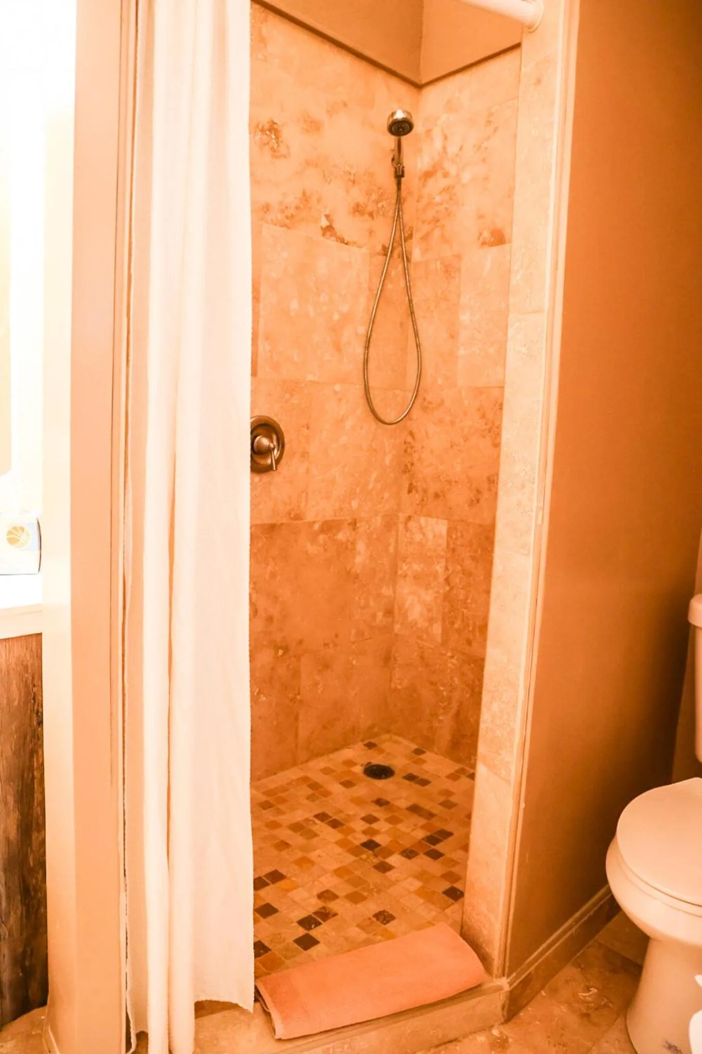 Bathroom in Victoria House