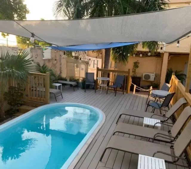 Swimming pool in Victoria House