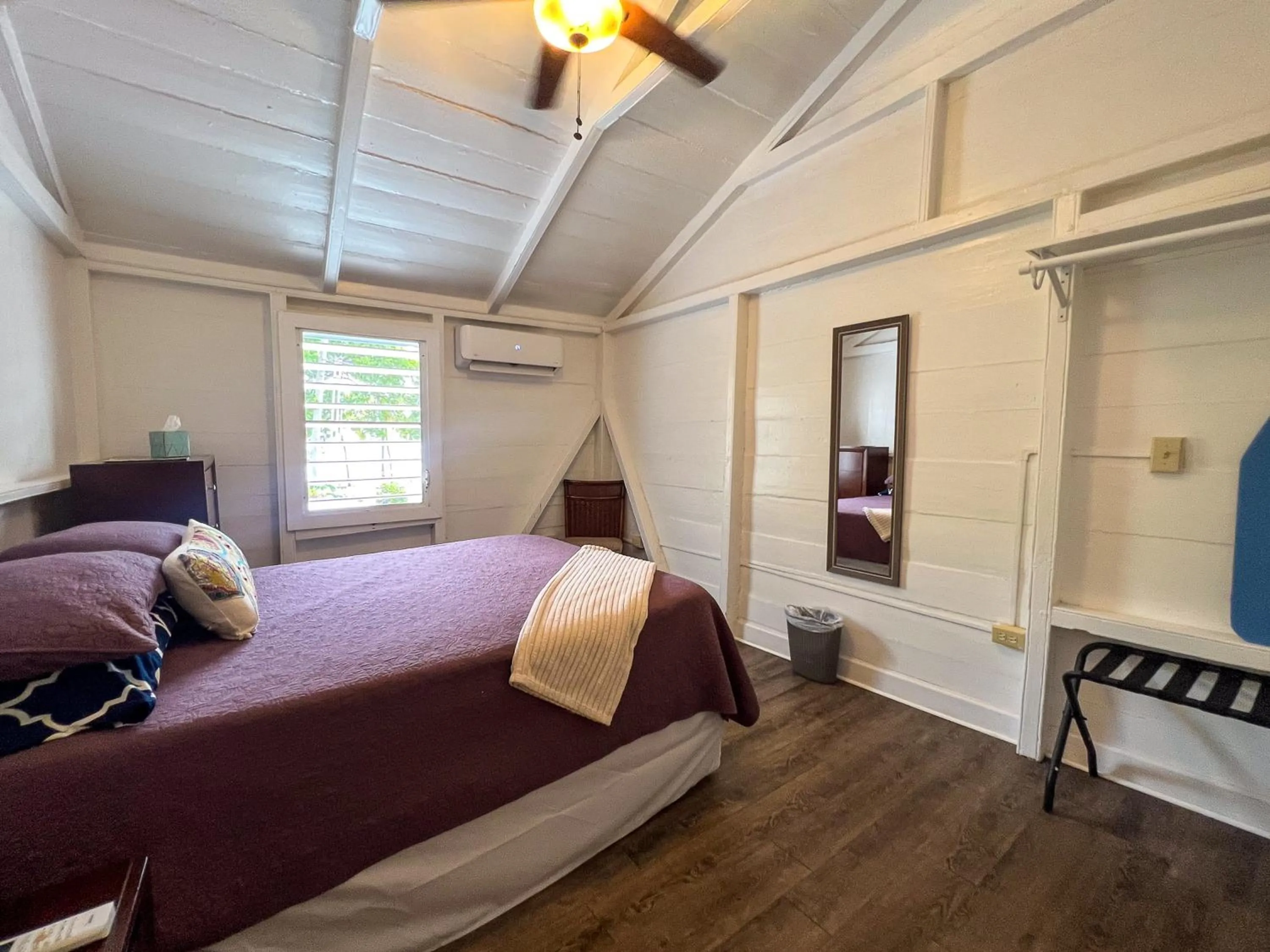 Bedroom, Bed in Victoria House