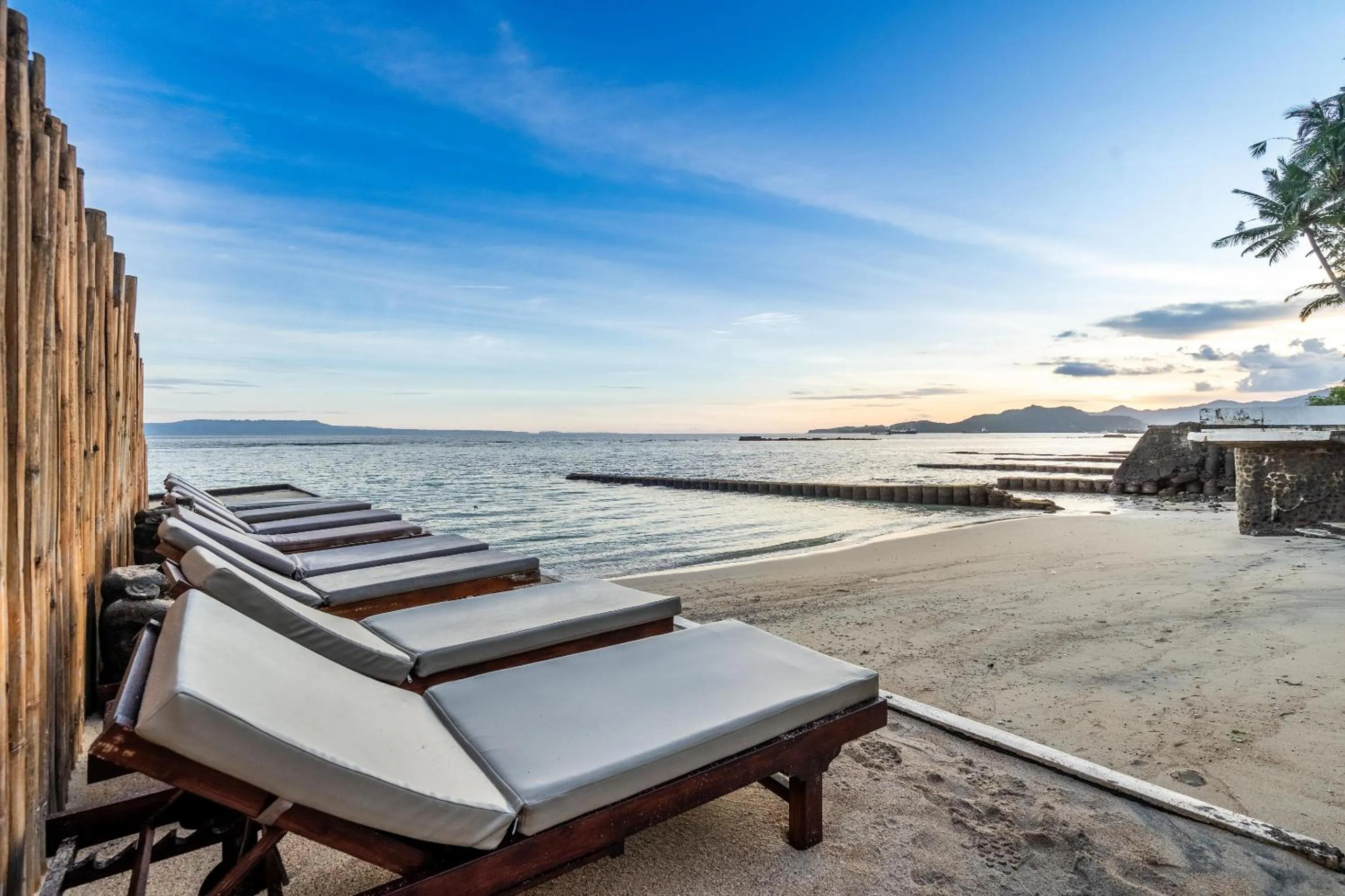 Beach in The Village of Angels - New Year's Offer