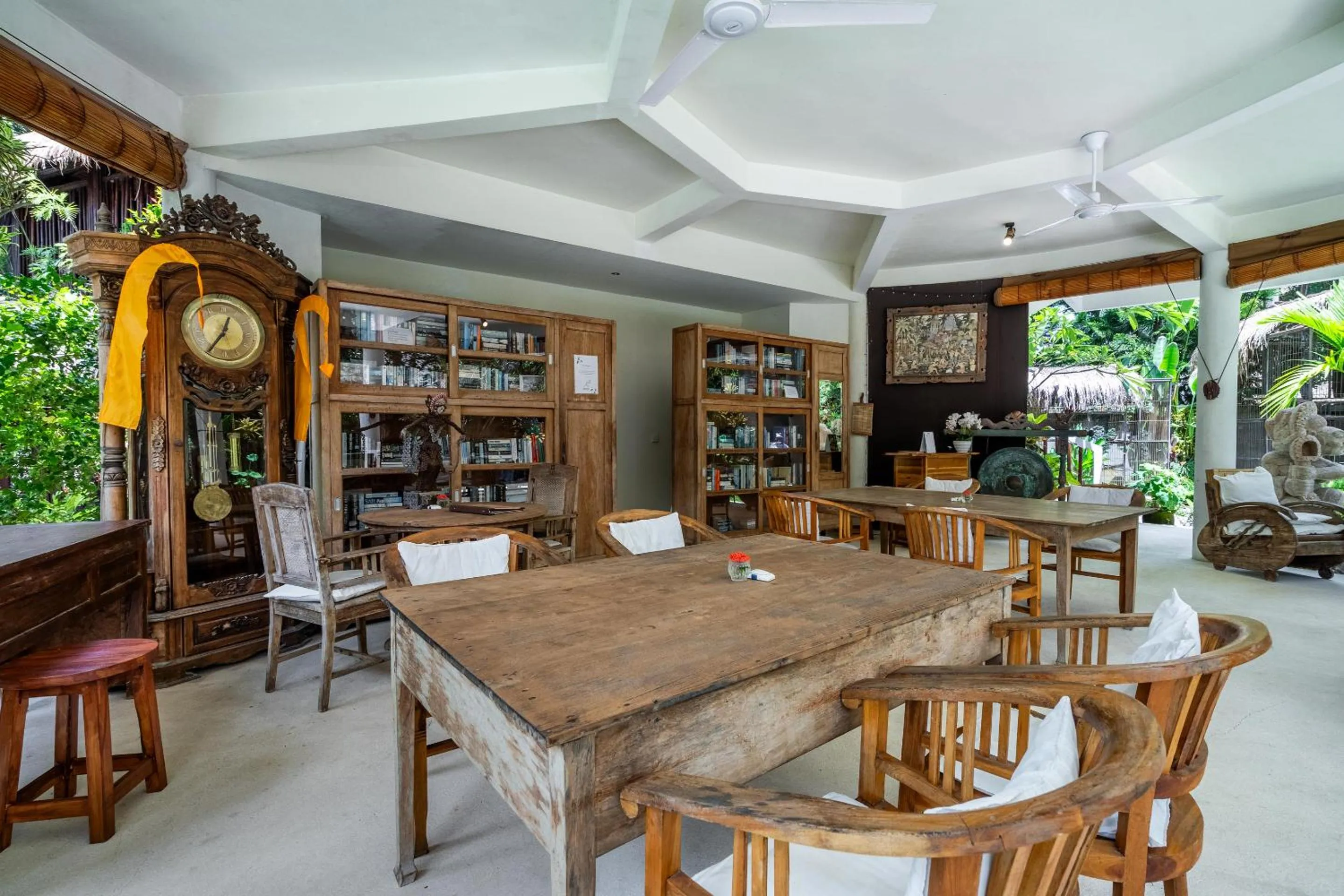 Restaurant/places to eat in The Village of Angels - New Year's Offer