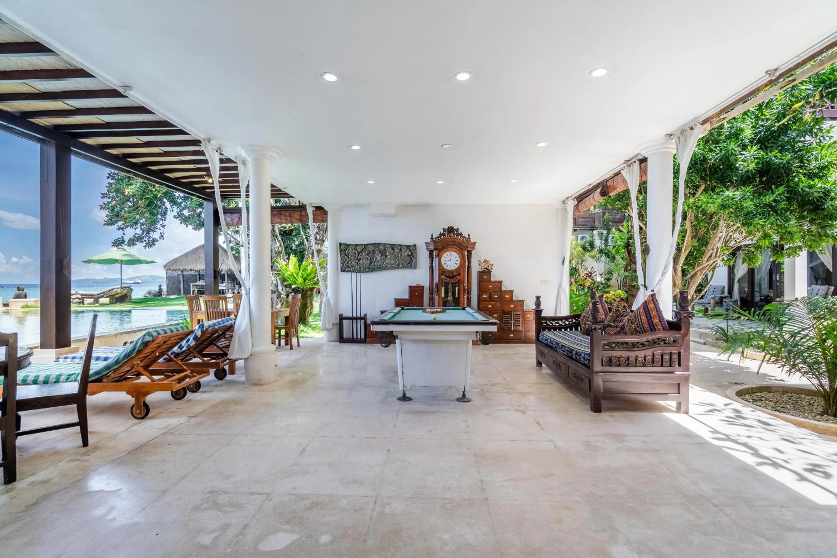 Billiard in The Village of Angels - New Year's Offer