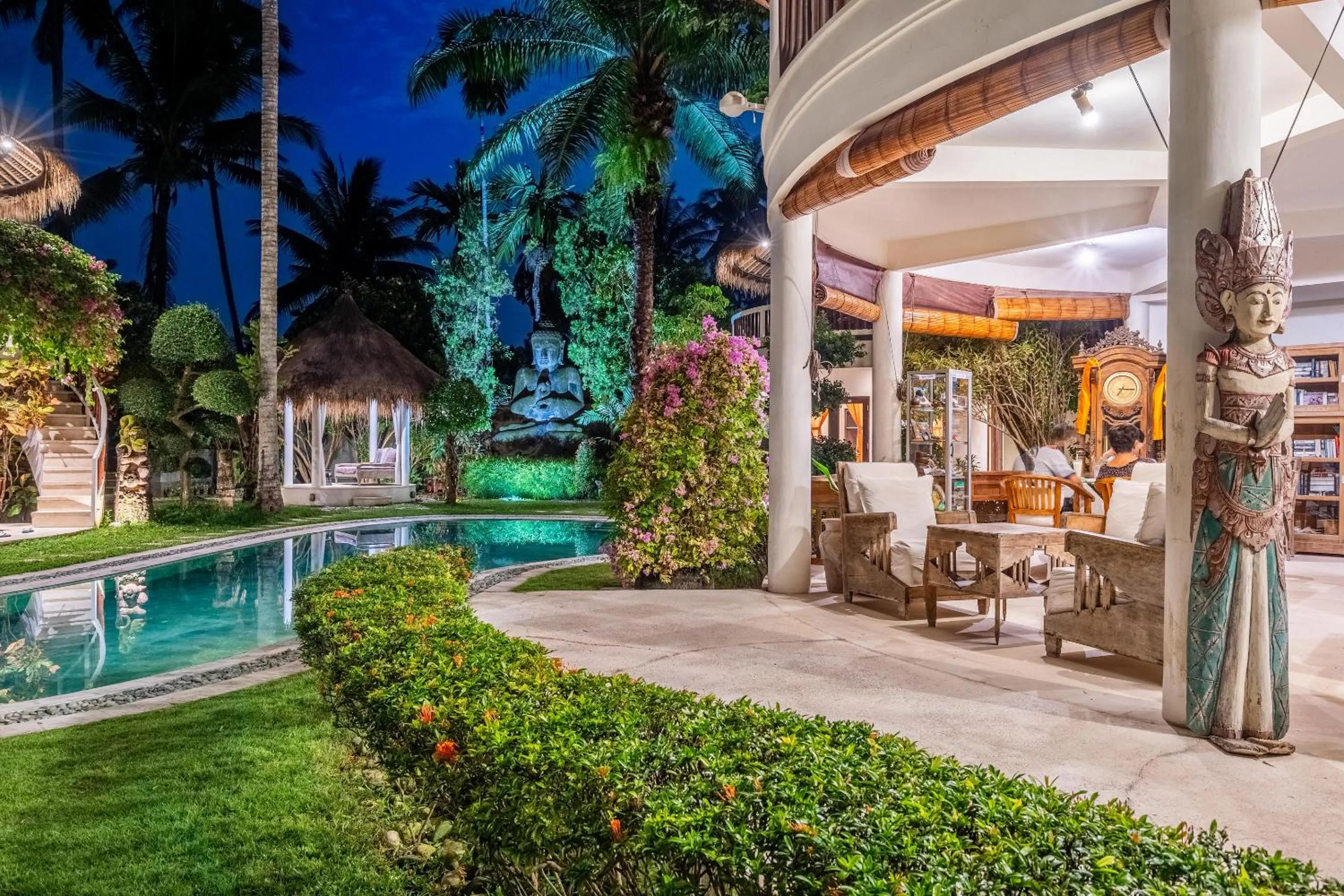 Restaurant/places to eat in The Village of Angels - New Year's Offer