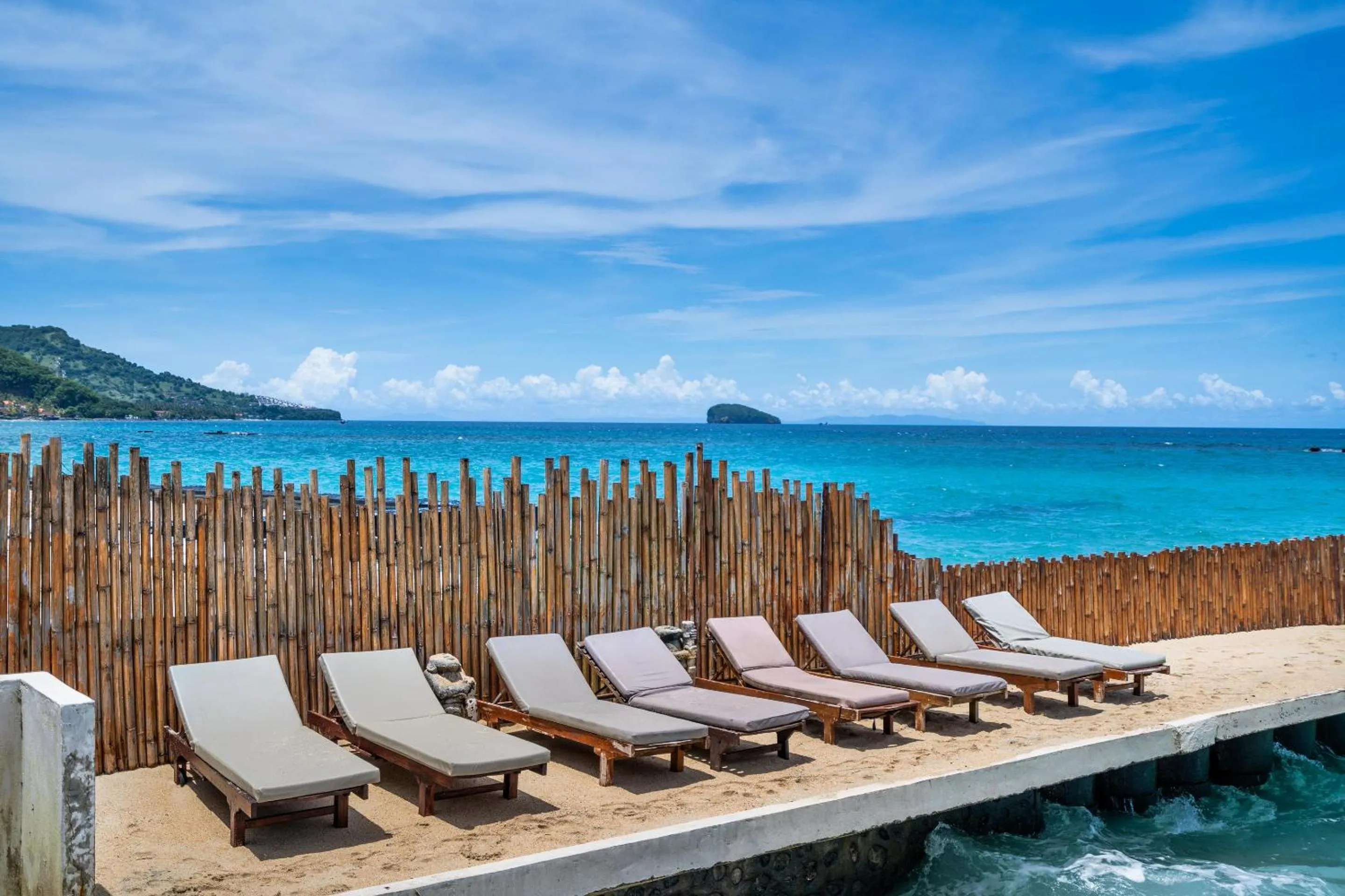 Beach in The Village of Angels - New Year's Offer