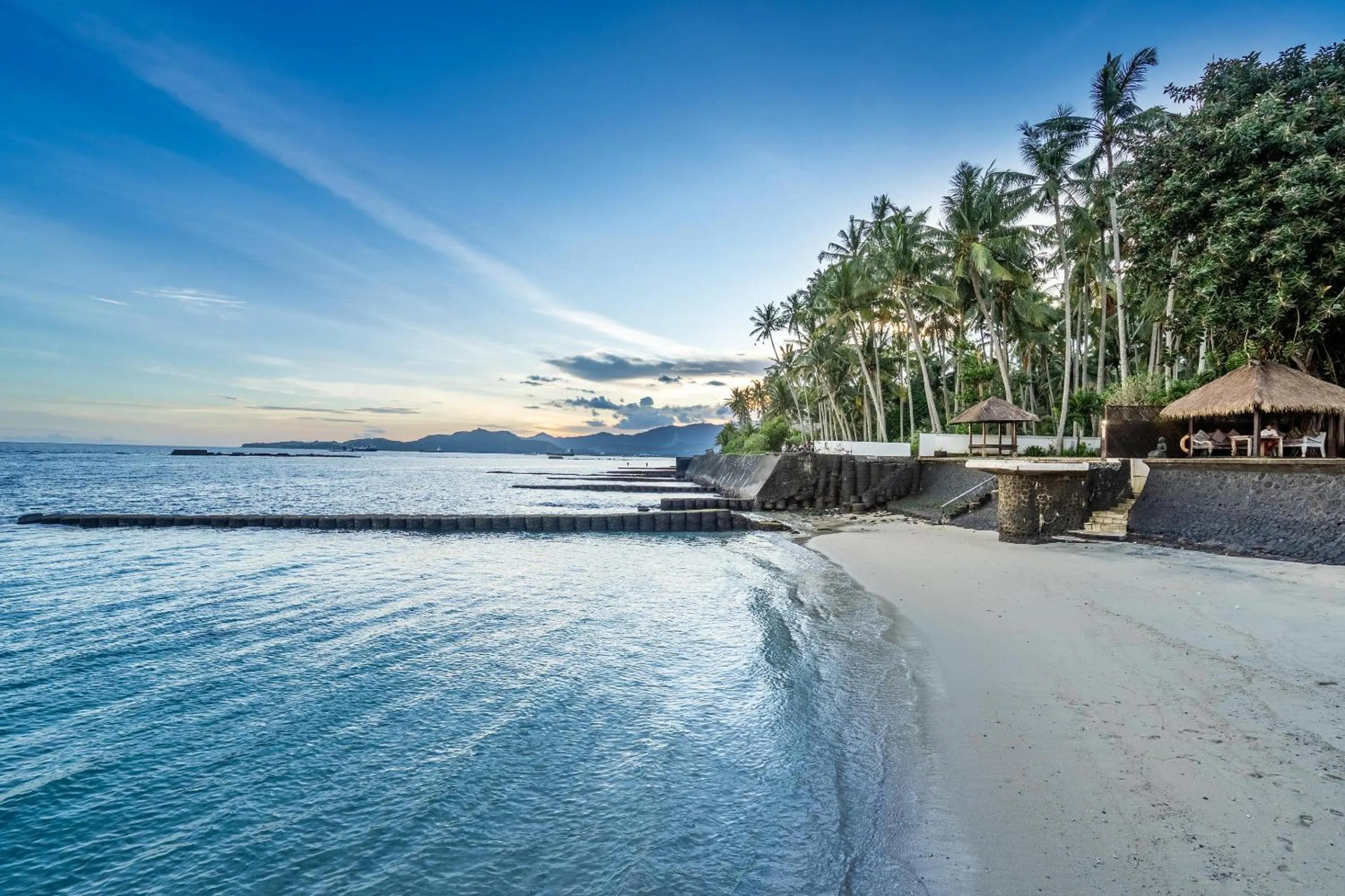 Beach in The Village of Angels - New Year's Offer