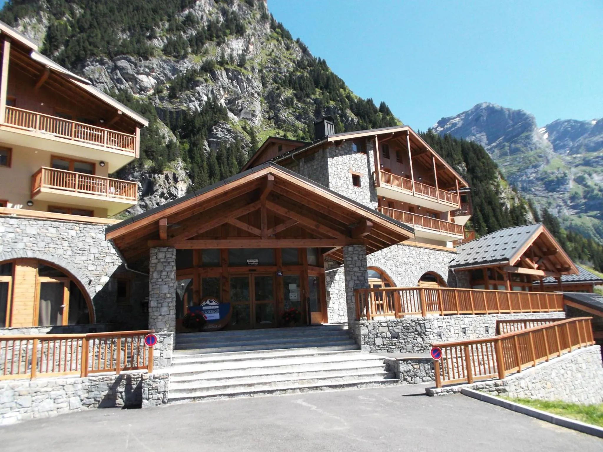 Property building in Lagrange Vacances Les Hauts de la Vanoise