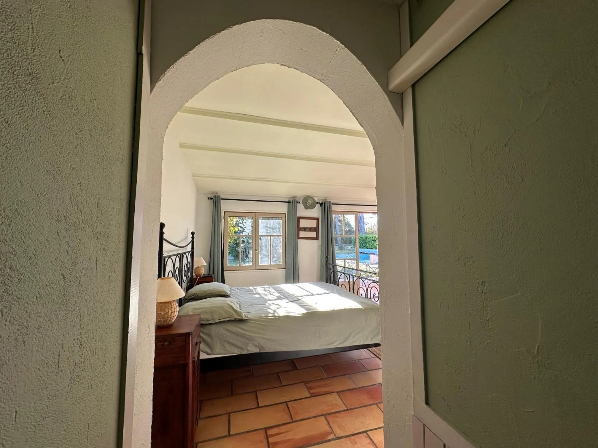 Dining area, Bed in Mas la Provence