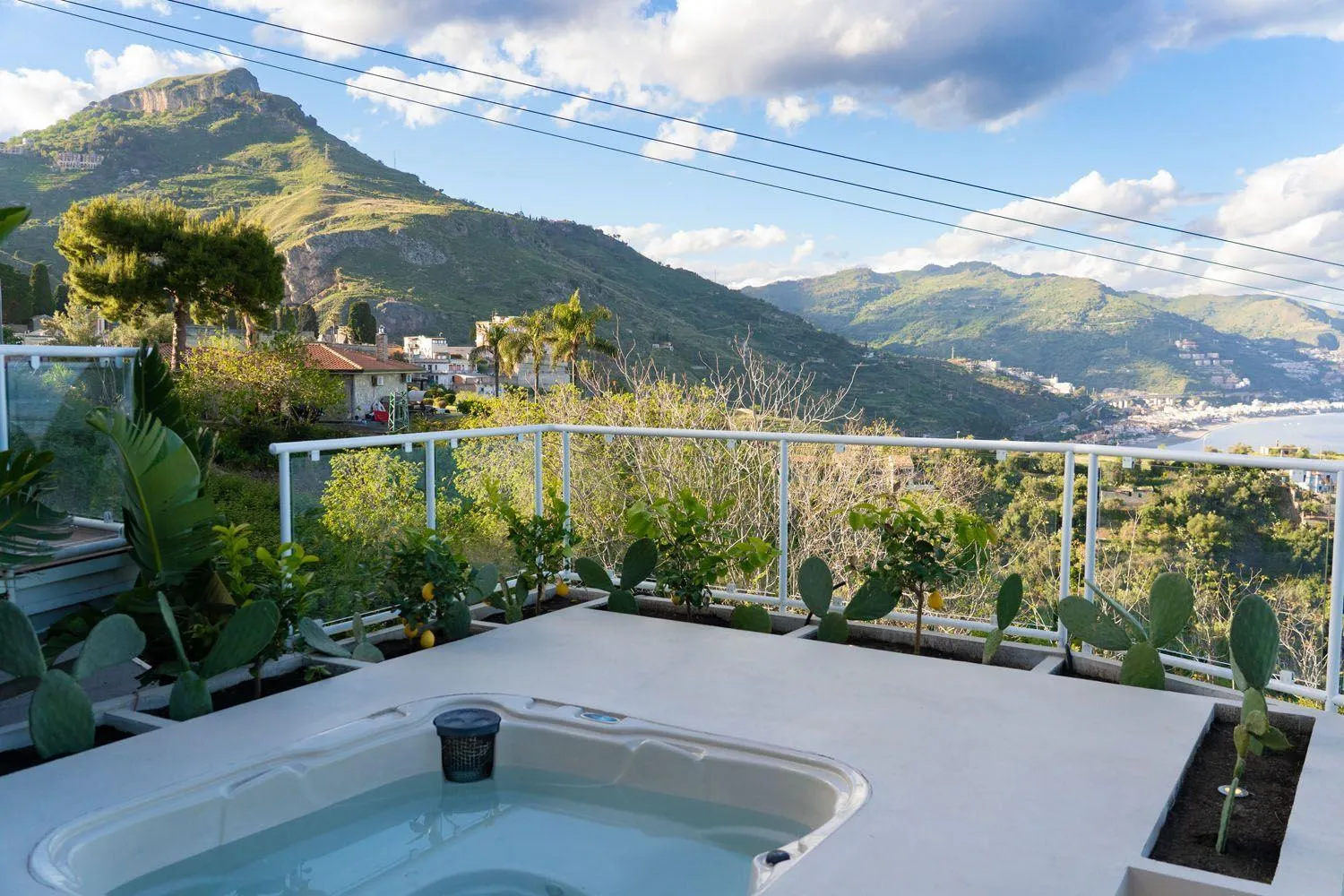 Day in Villa Zagara Garden Spectacular Sea View in Taormina