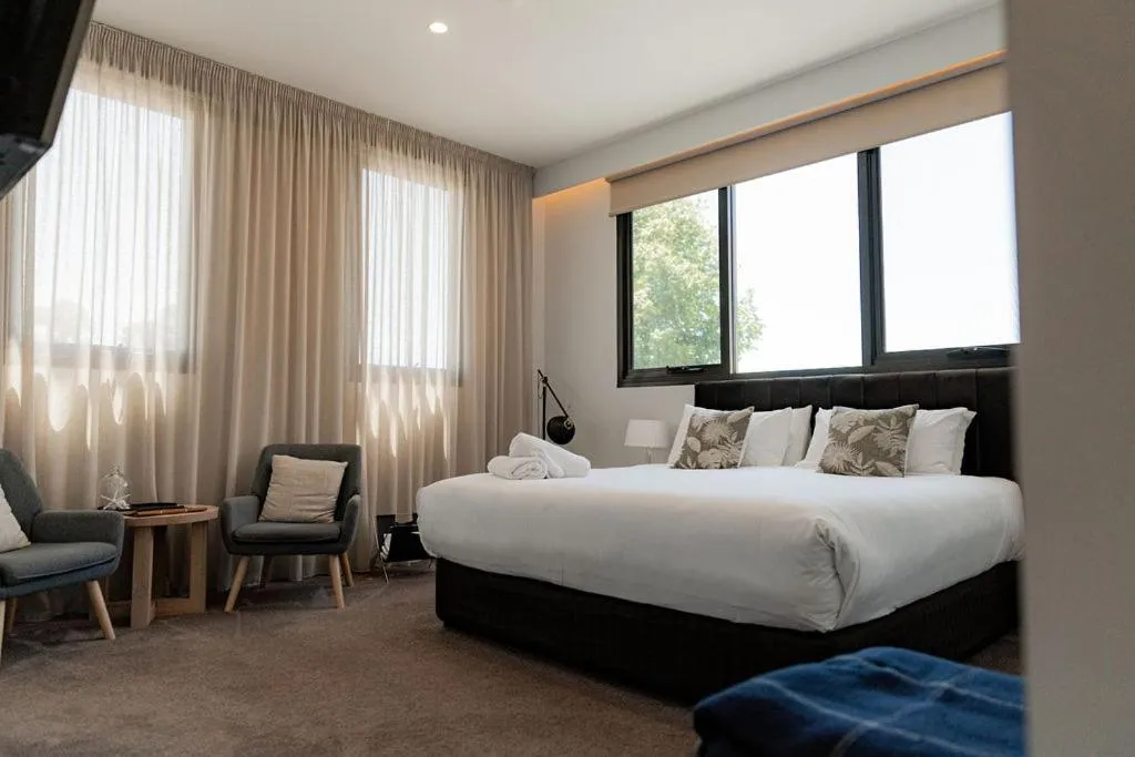 Bed in Bay Of Fires Apartments - Town Centre