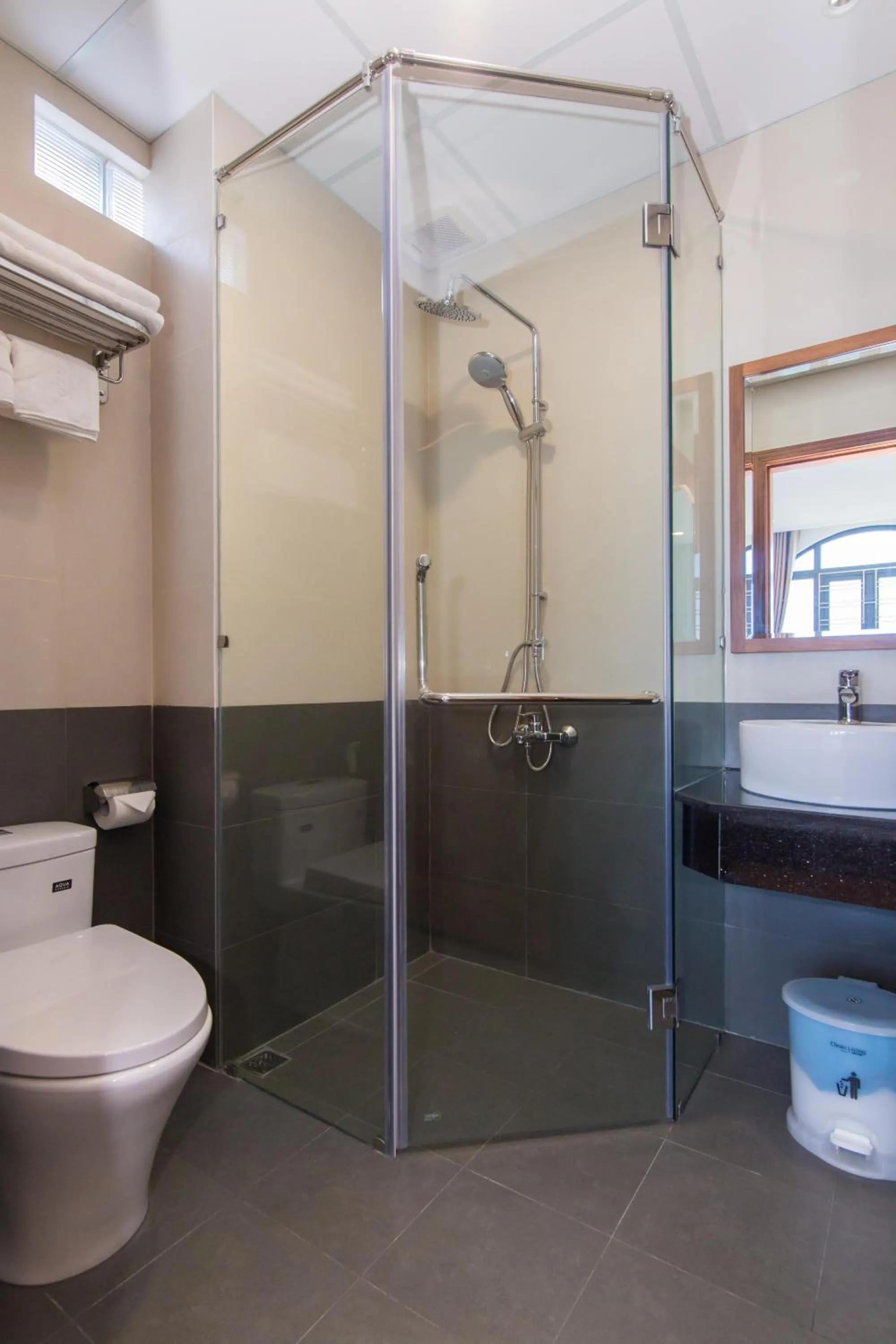Bathroom in Ocean View Quy Nhon Hotel