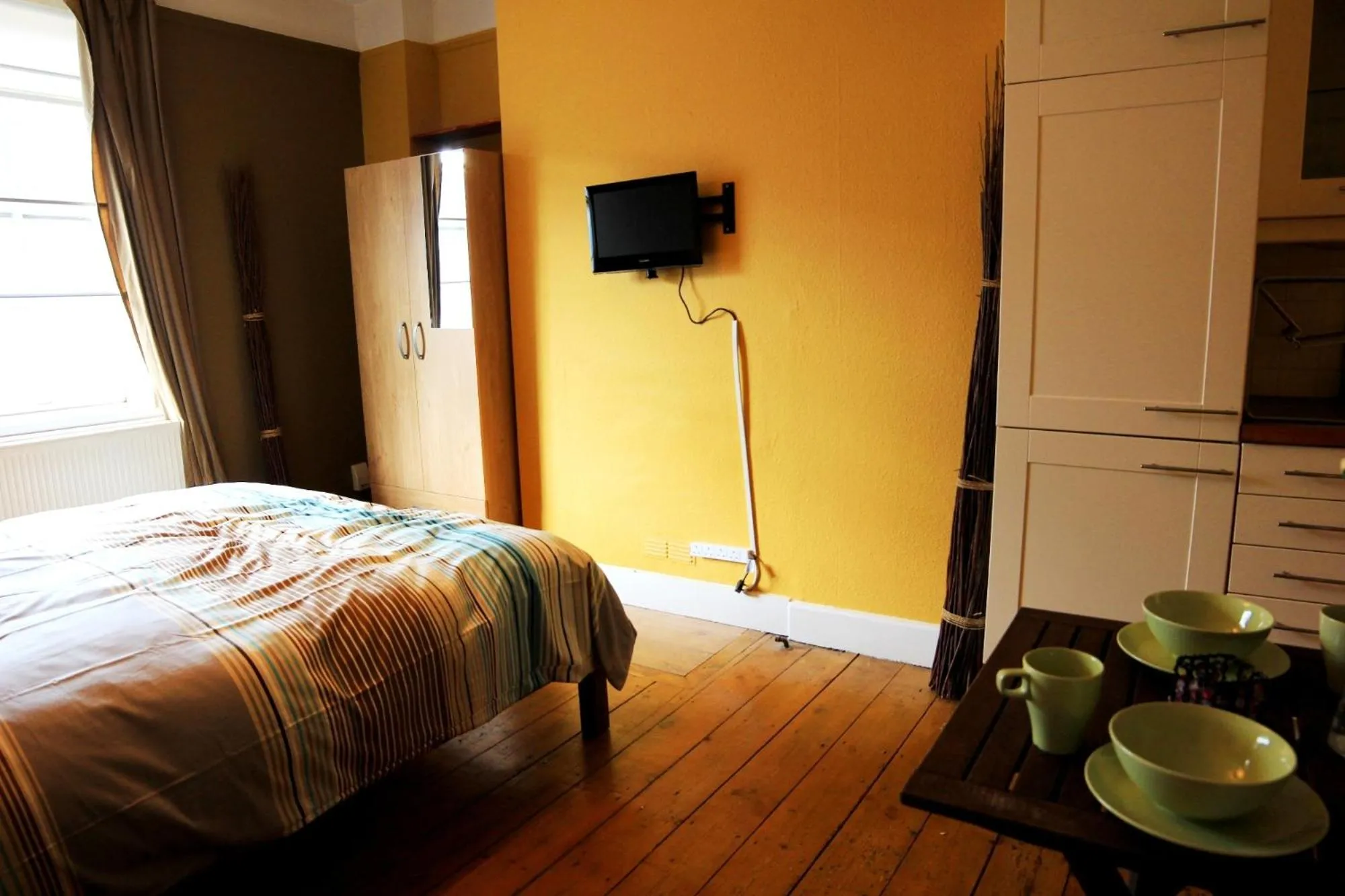 Decorative detail, Bed in Prince Arthur