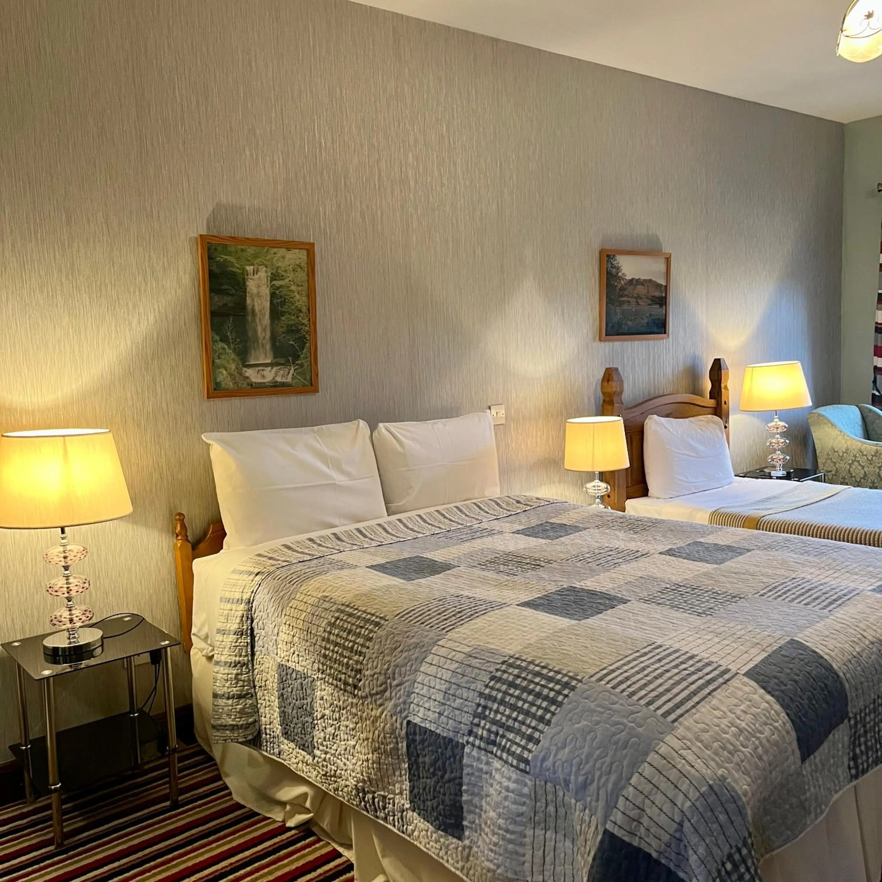 Bed in The Yeats County Inn Hotel