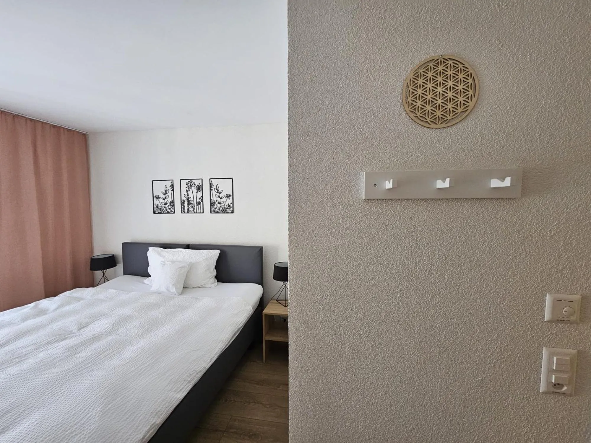 Photo of the whole room, Bed in Pension fein & sein