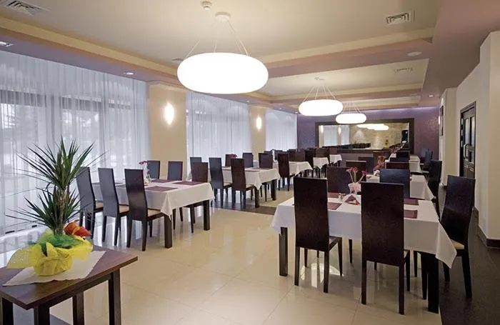 Restaurant/places to eat in Sanatorium Stefan