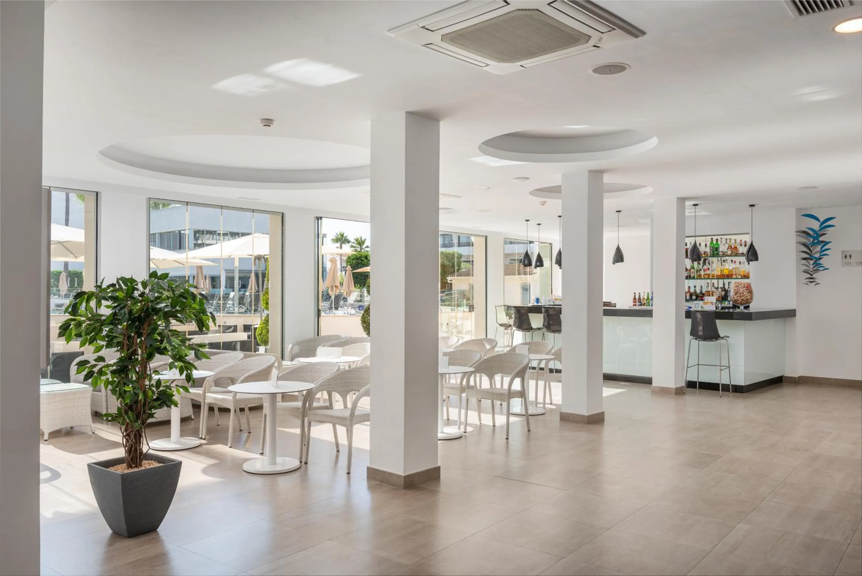 Restaurant/places to eat in Trendhotel Alcudia - Adults Only
