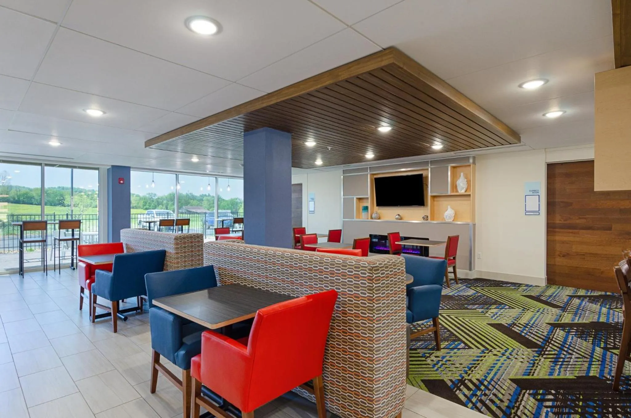 Breakfast in Holiday Inn Express & Suites - Abingdon by IHG