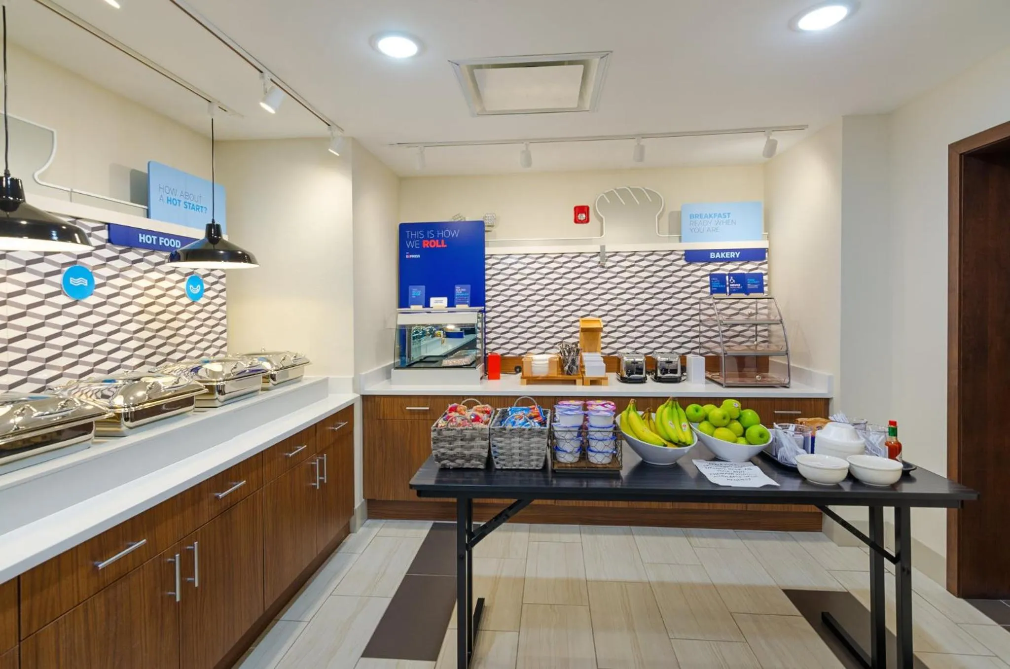 Breakfast in Holiday Inn Express & Suites - Abingdon by IHG