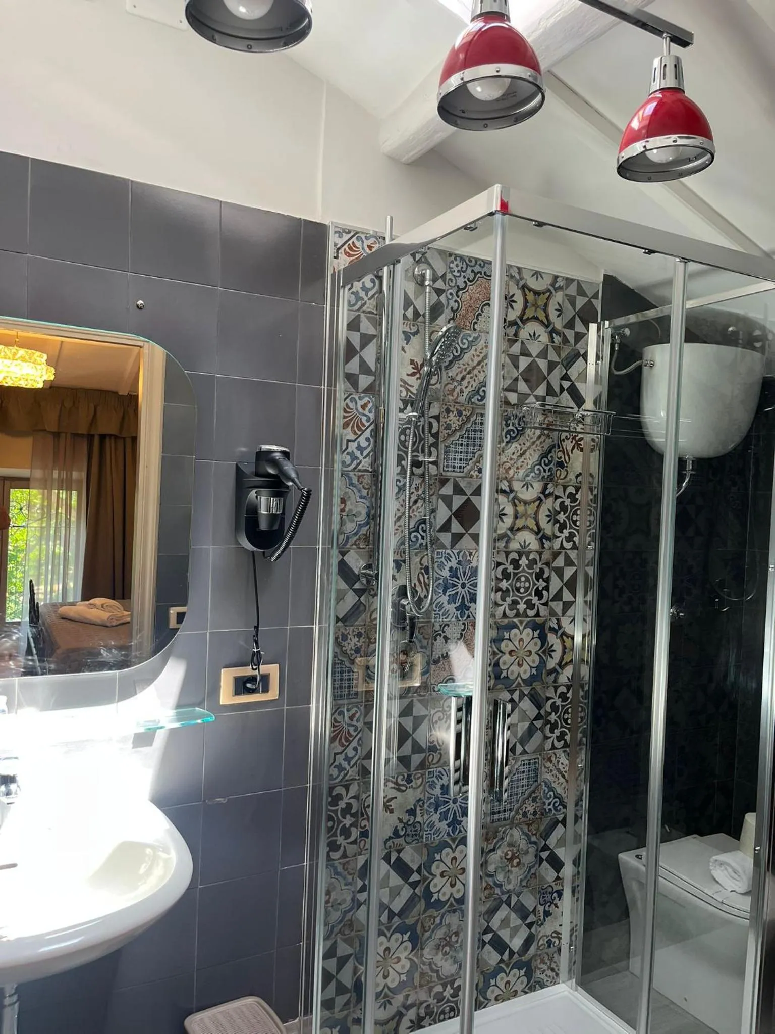 Bathroom in Hotel Villa dei Pini