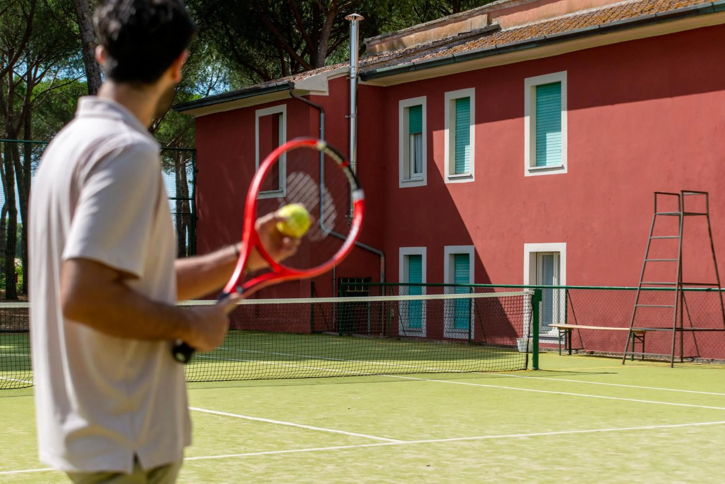 Tennis court in Hotel Villa dei Pini