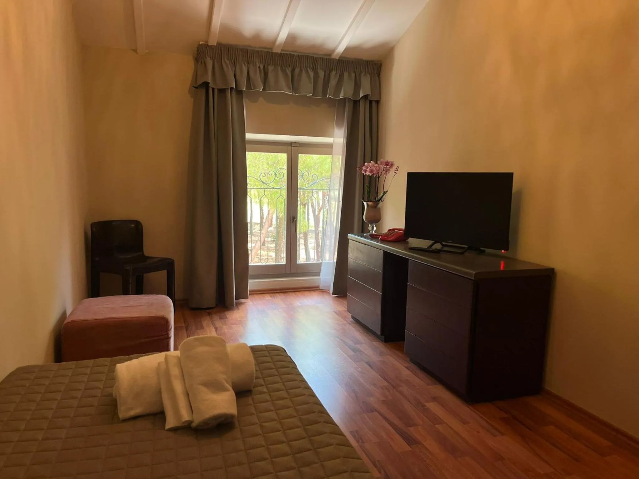 Photo of the whole room, Bed in Hotel Villa dei Pini