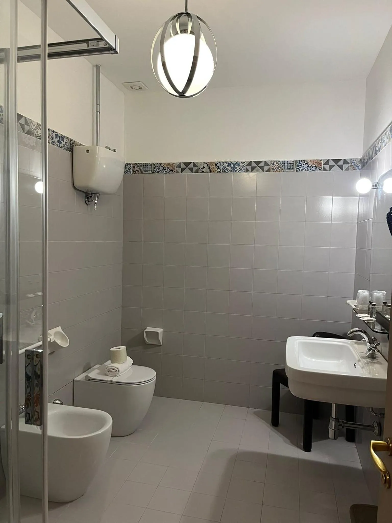 Shower in Hotel Villa dei Pini