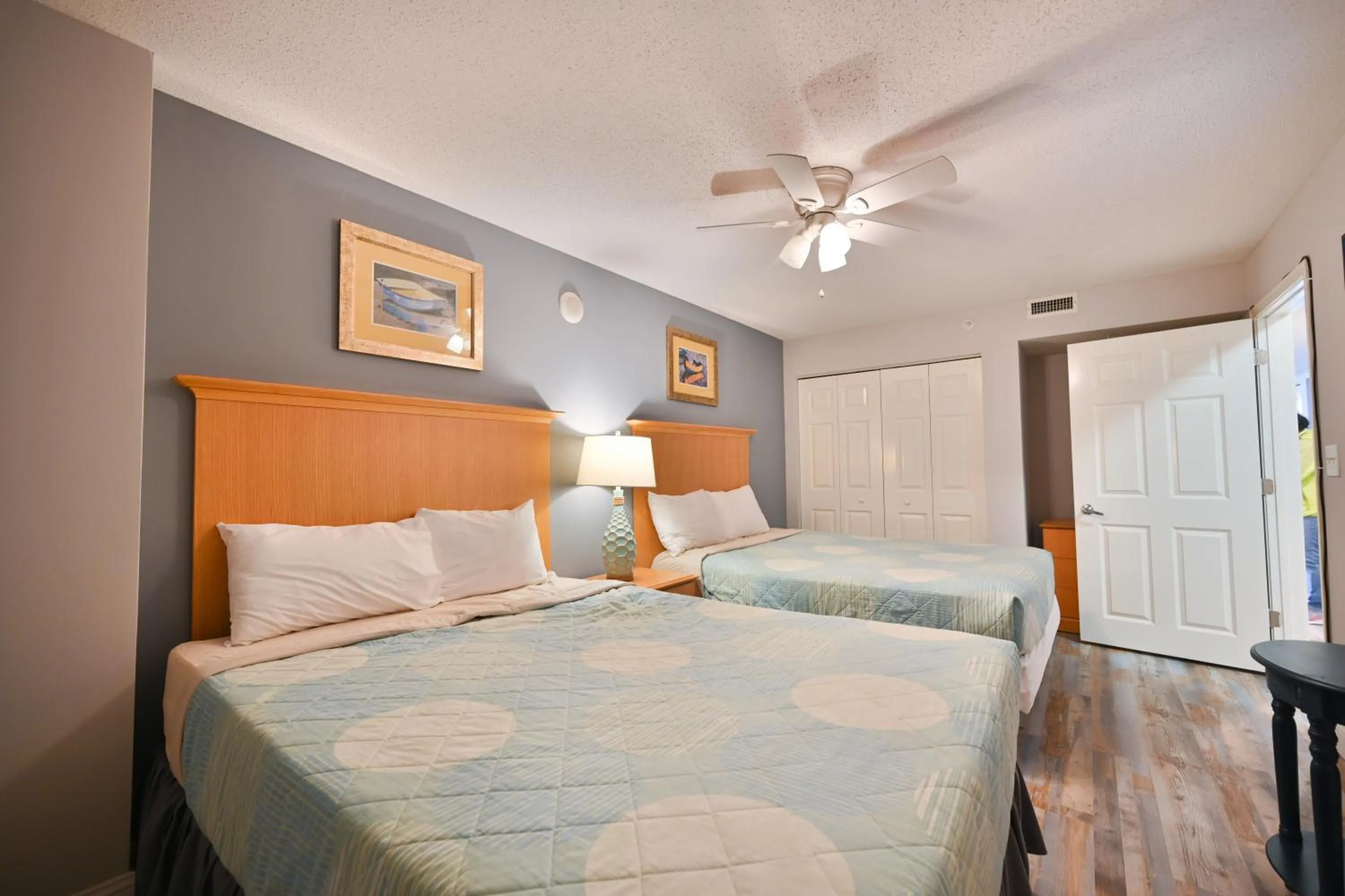 Bed in A Piece of Paradise, Newly Renovated