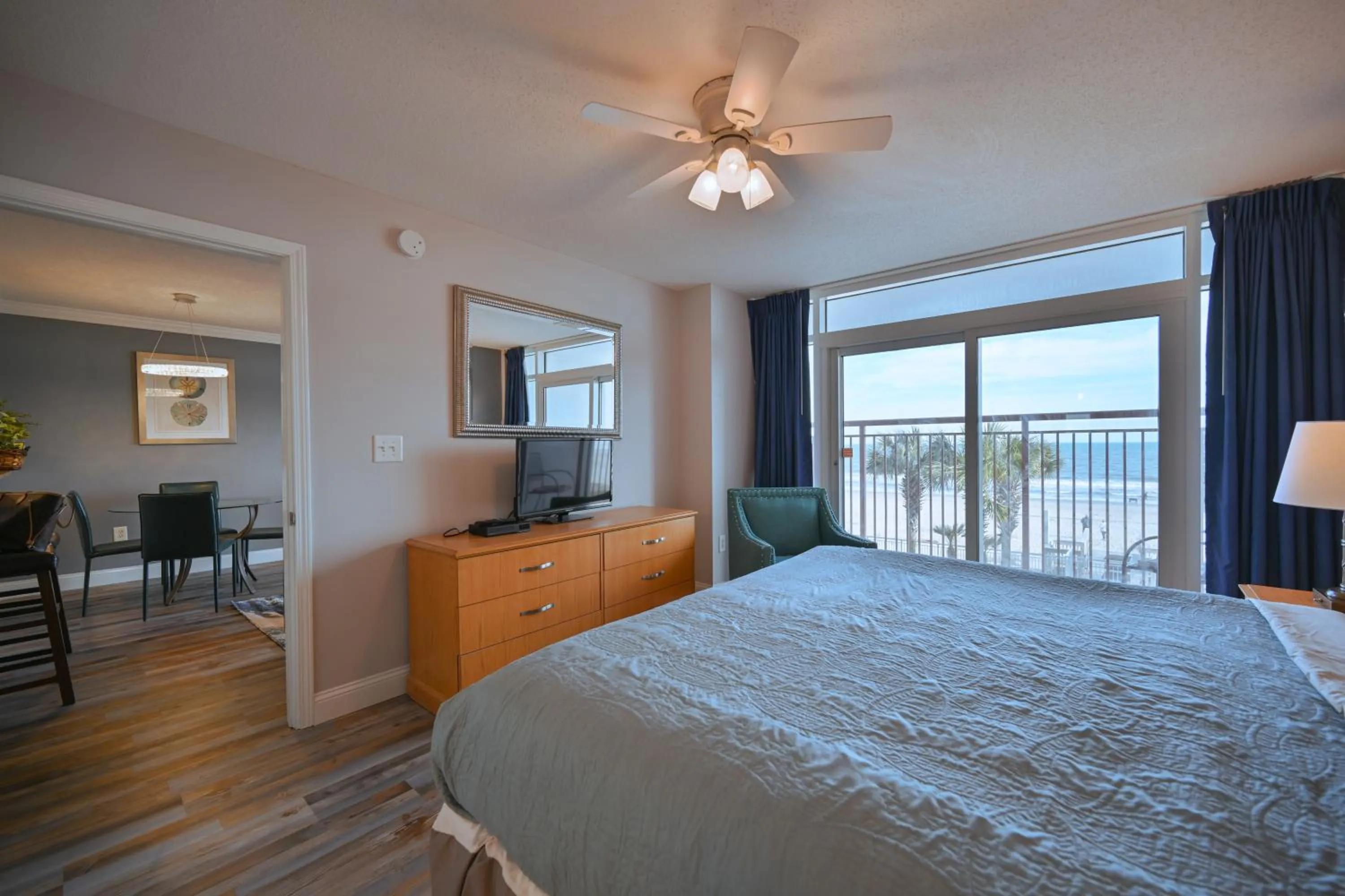 Bed in A Piece of Paradise, Newly Renovated