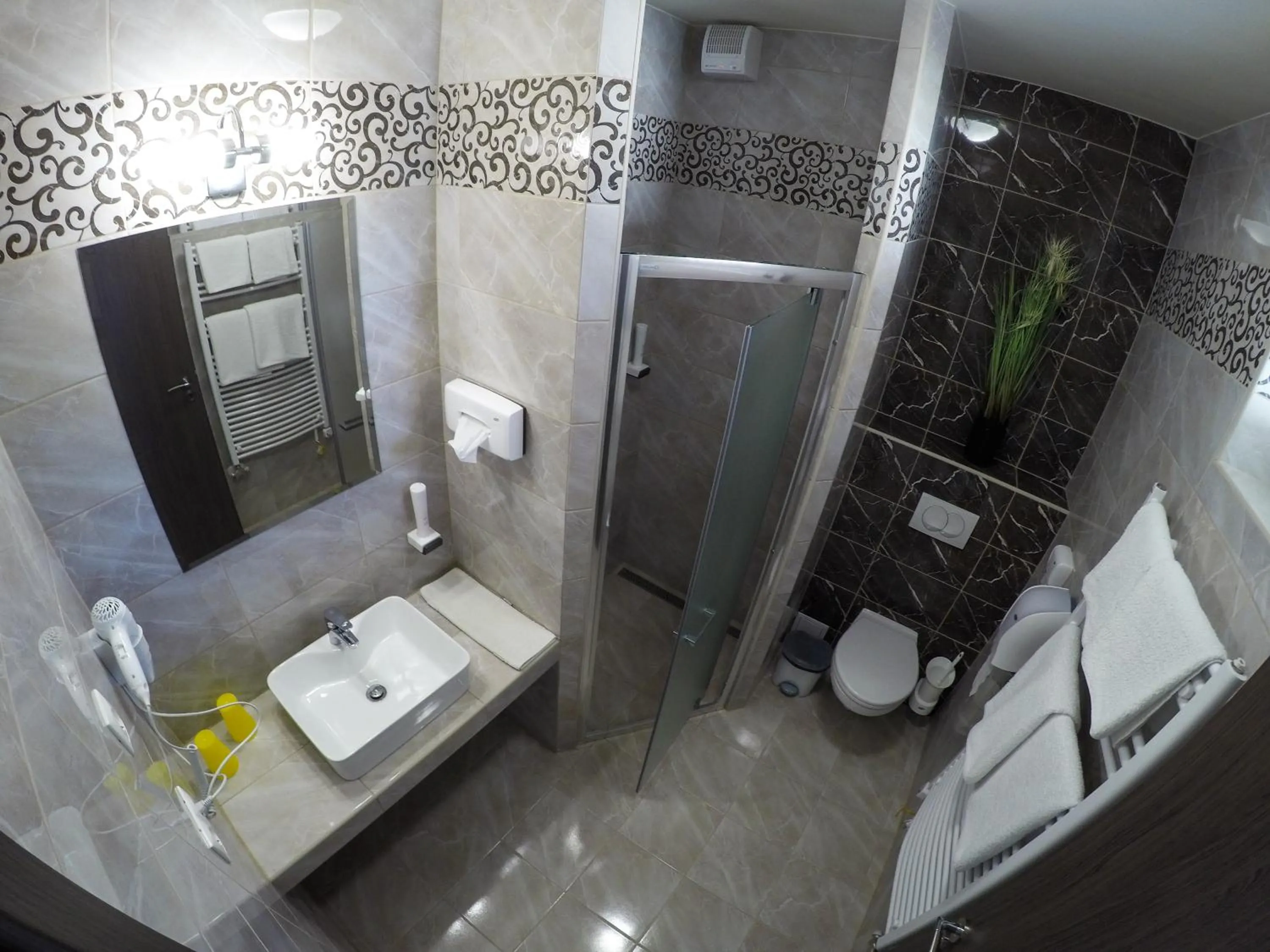 Bathroom in Főnix Apartman