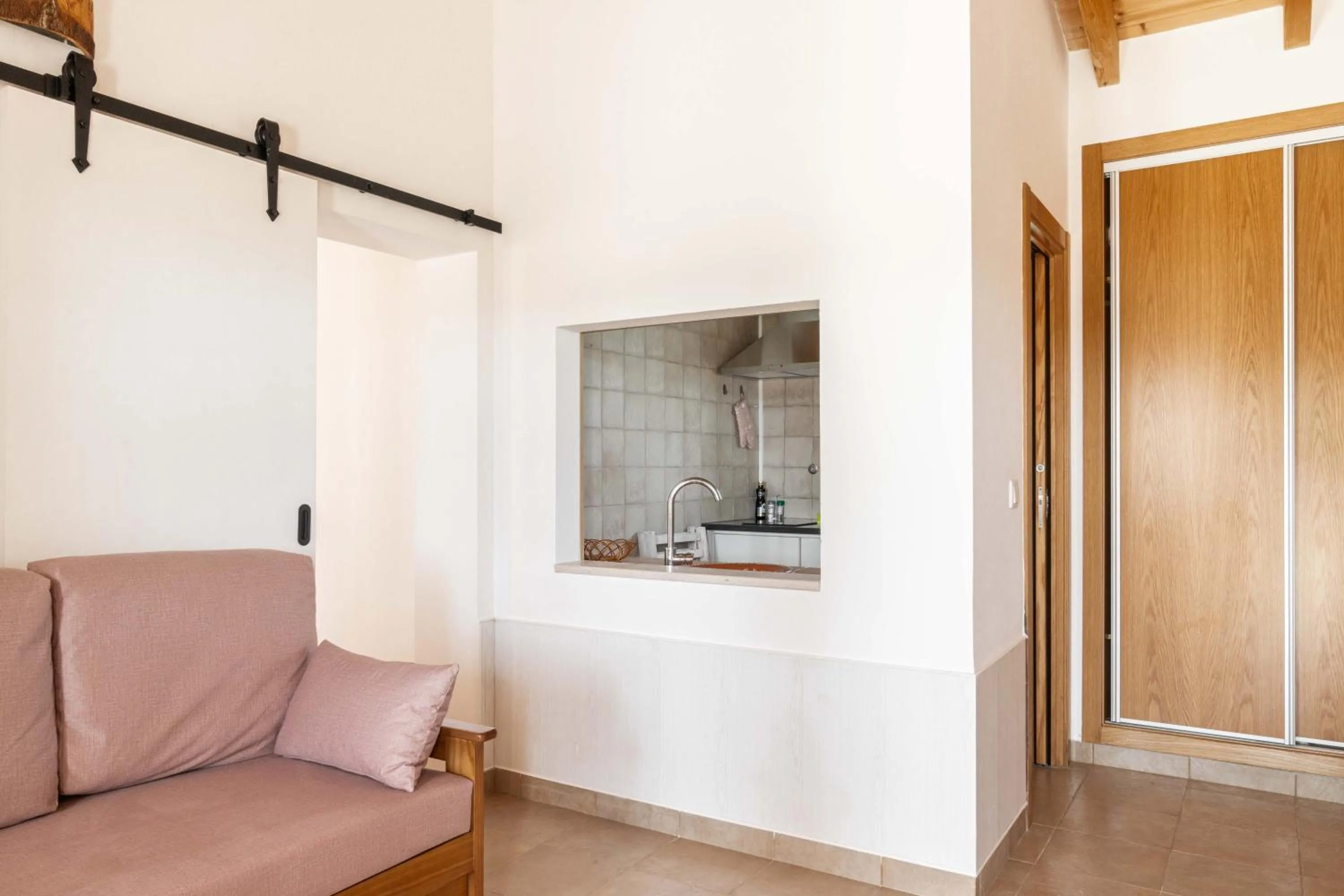 wardrobe in Refugio Das Origens