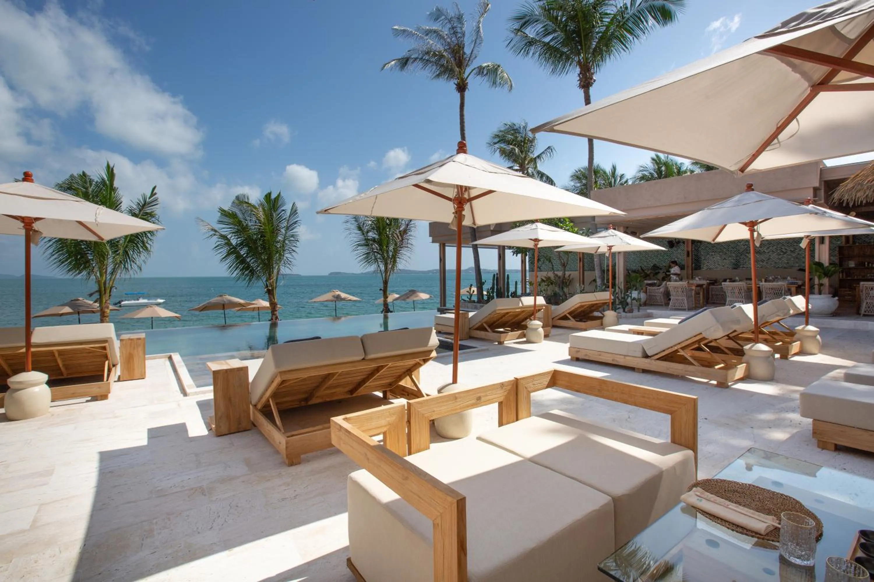 Lounge or bar in Cielo Boutique Hotel & Spa Samui